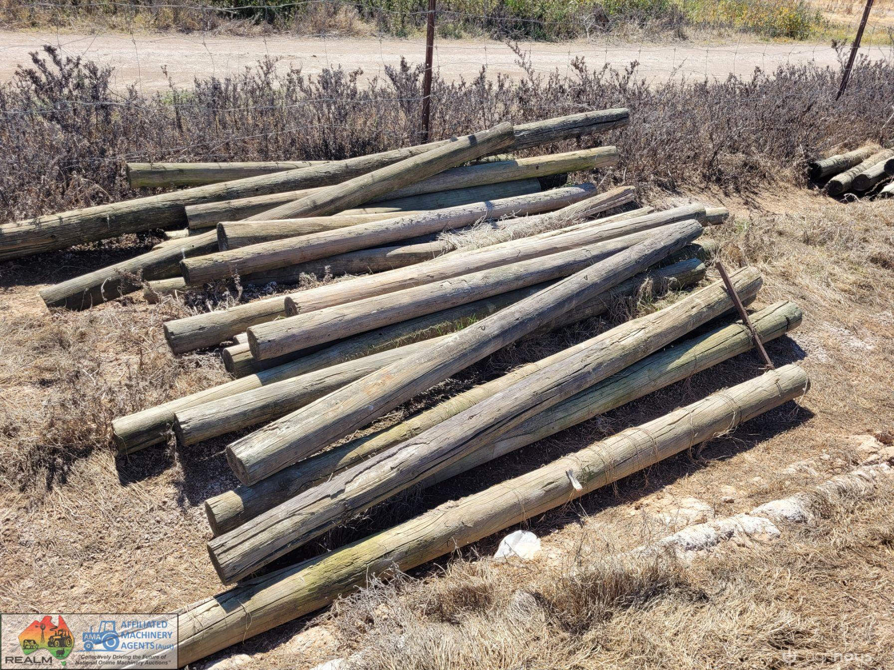 22x Assorted Pine Posts (D) - photo 2