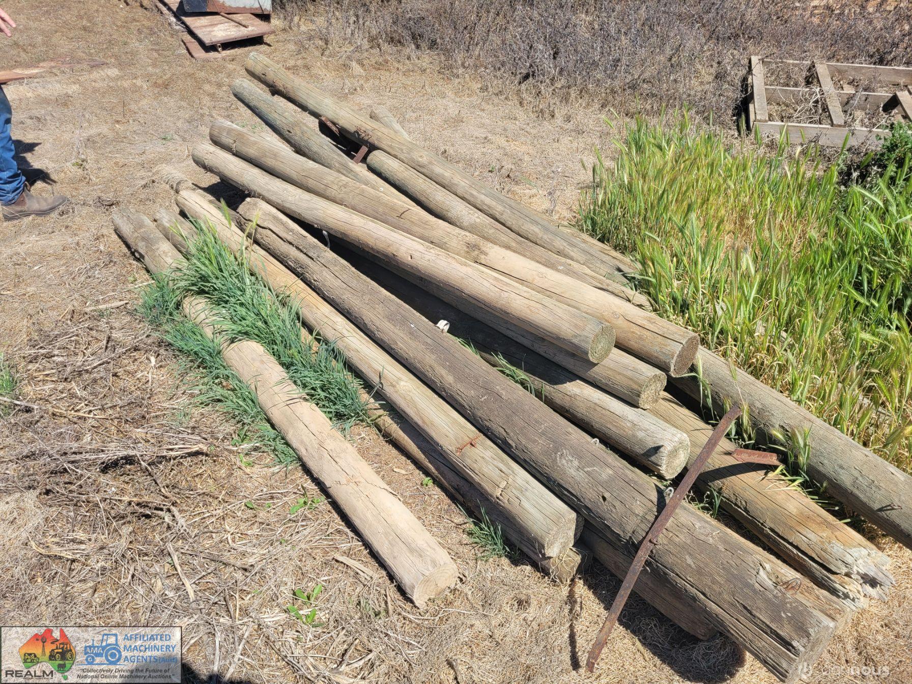 20x Pine Fence Posts "I" - photo 2