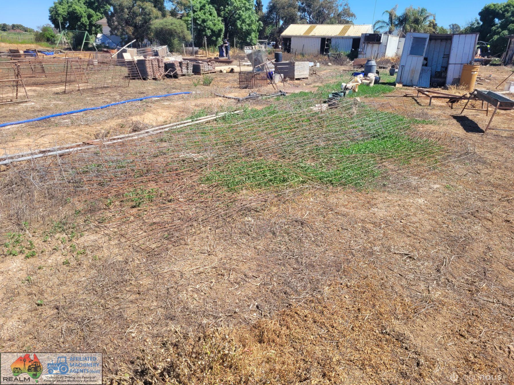 Assorted Used Sheep Mesh Panels - photo 3