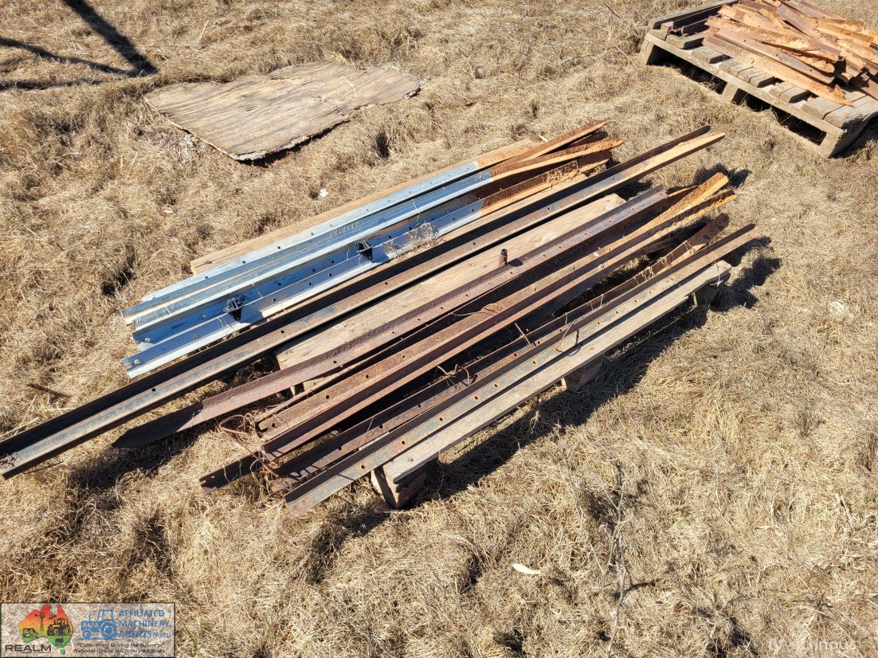 Assorted Steel Posts (5x Galv, 2x 8ft, Sundry 5'6")