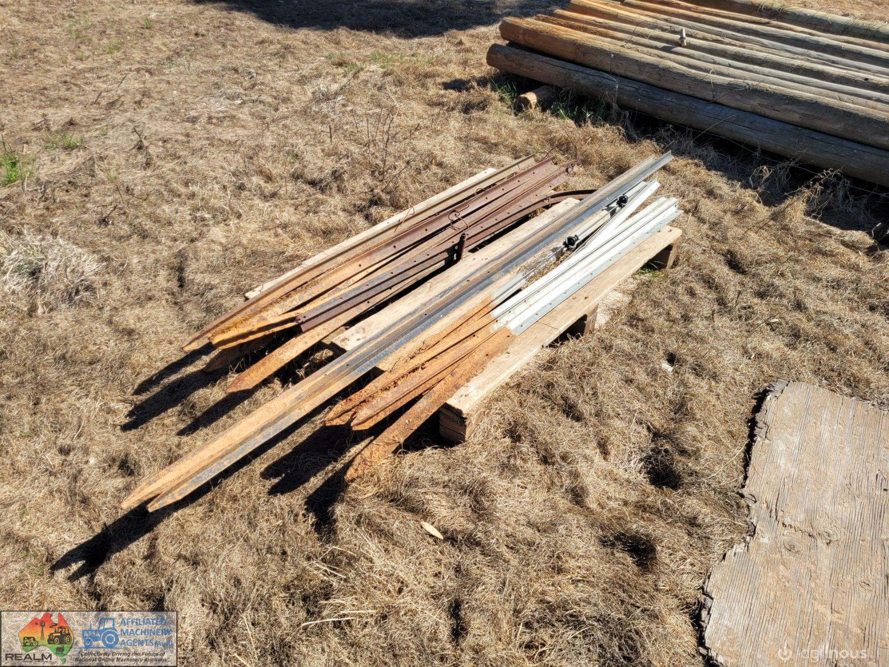 Assorted Steel Posts (5x Galv, 2x 8ft, Sundry 5'6") - photo 2
