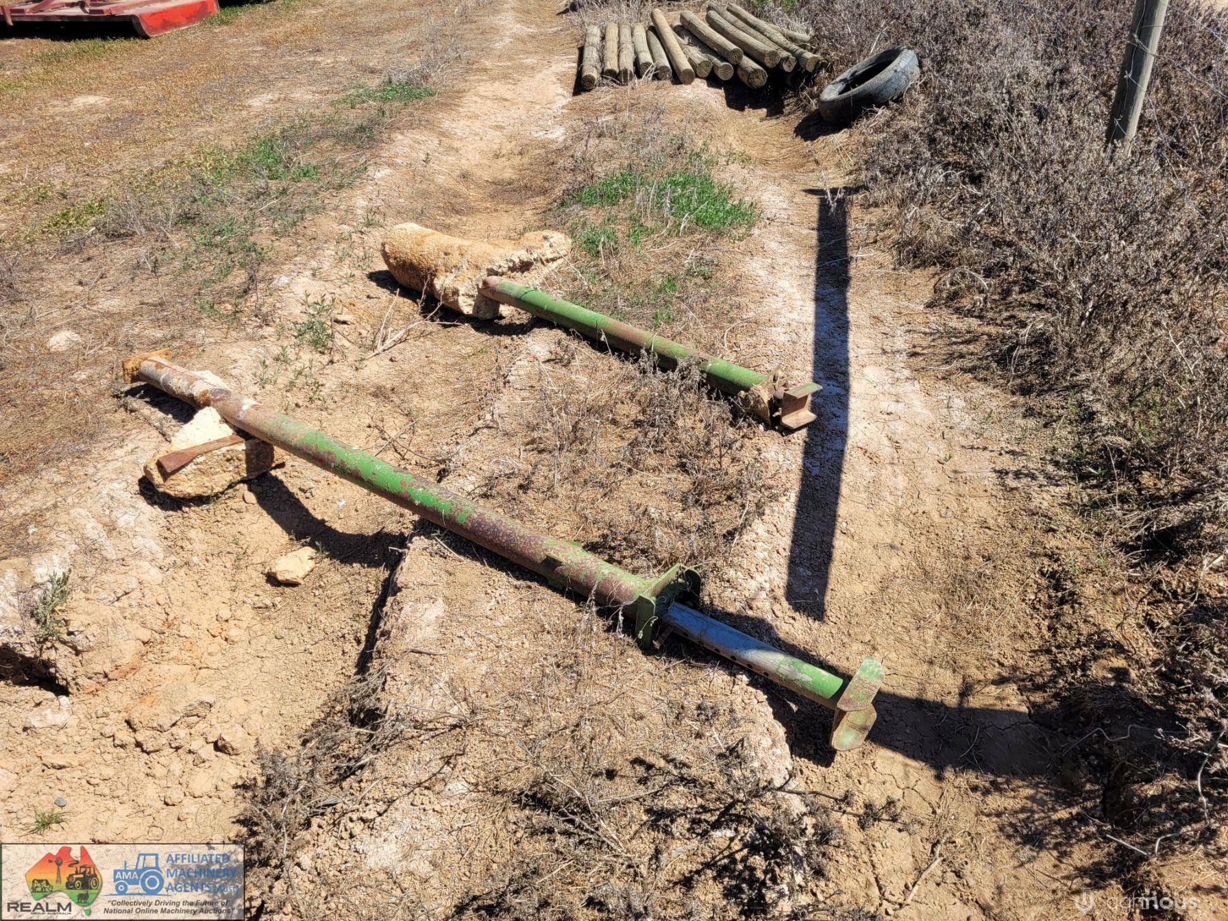 2x Adjustable Height Poles - photo 3