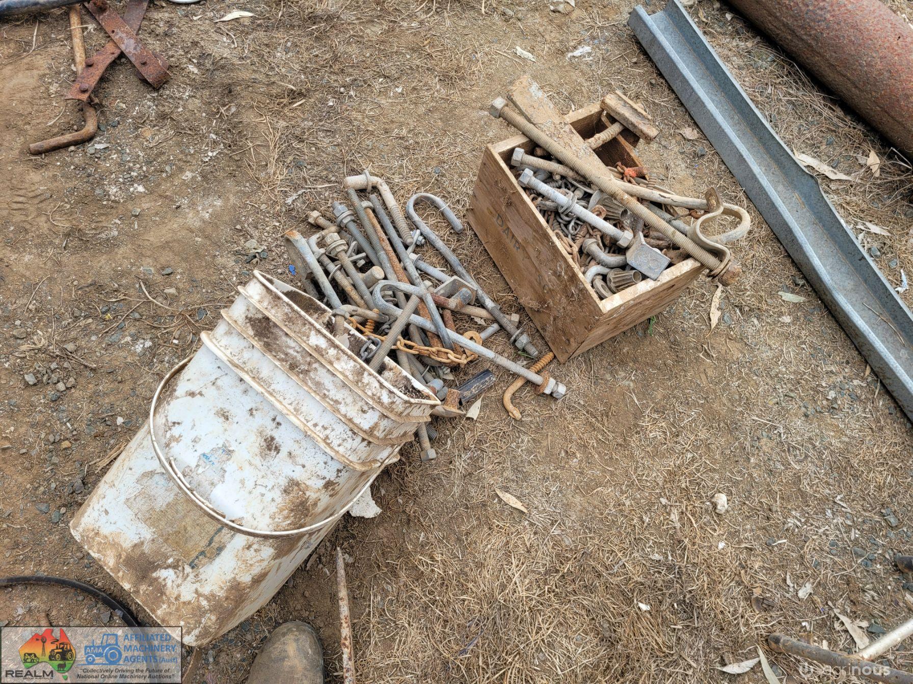 Assorted Gate Fittings (in white square bucket) - photo 5