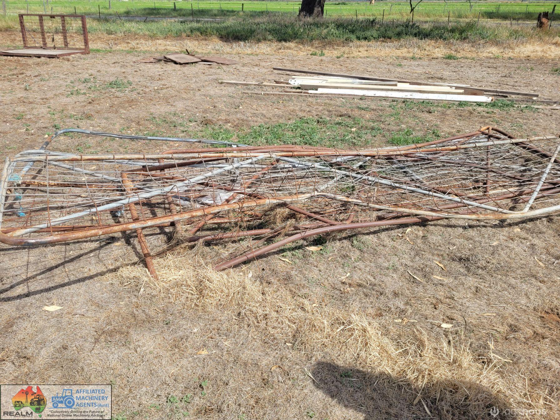 Damaged Weldmesh Farm Gates - photo 6