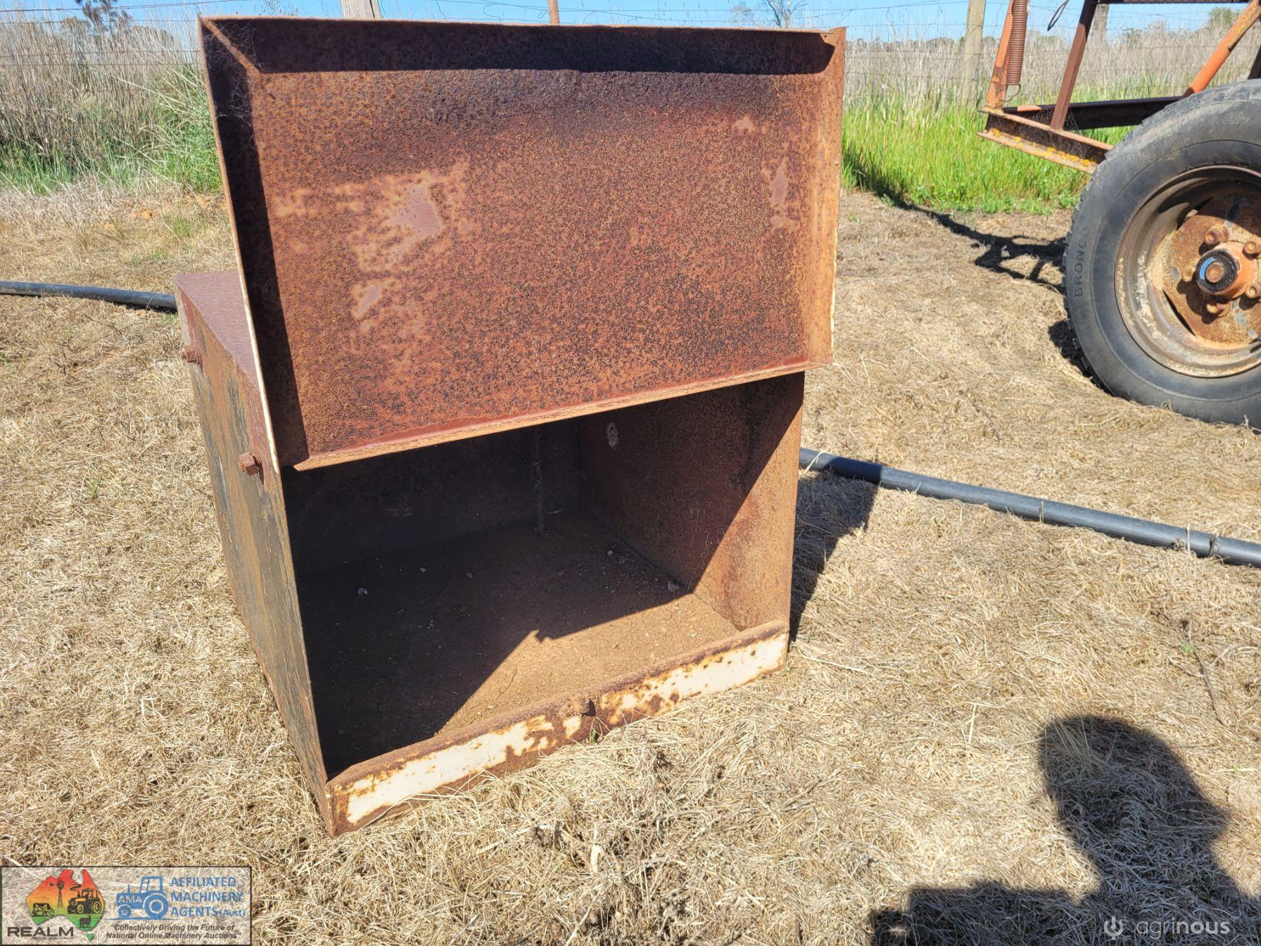 Under Tray Truck Tool Box - photo 2