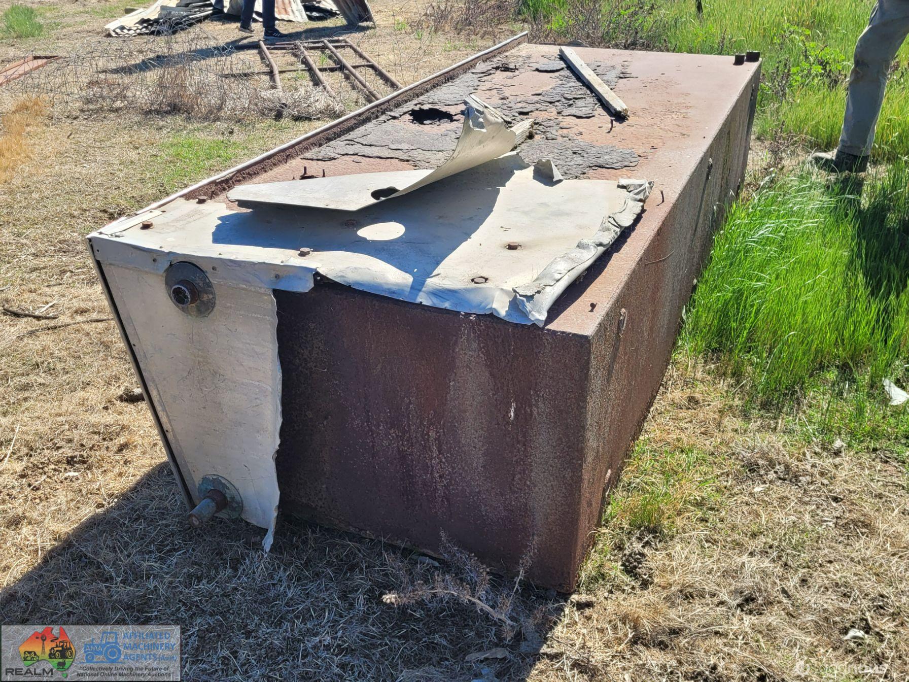 S/Steel Trough with Heater Pipes (Twin Skin) - 10ft x 2ft 6" - photo 4