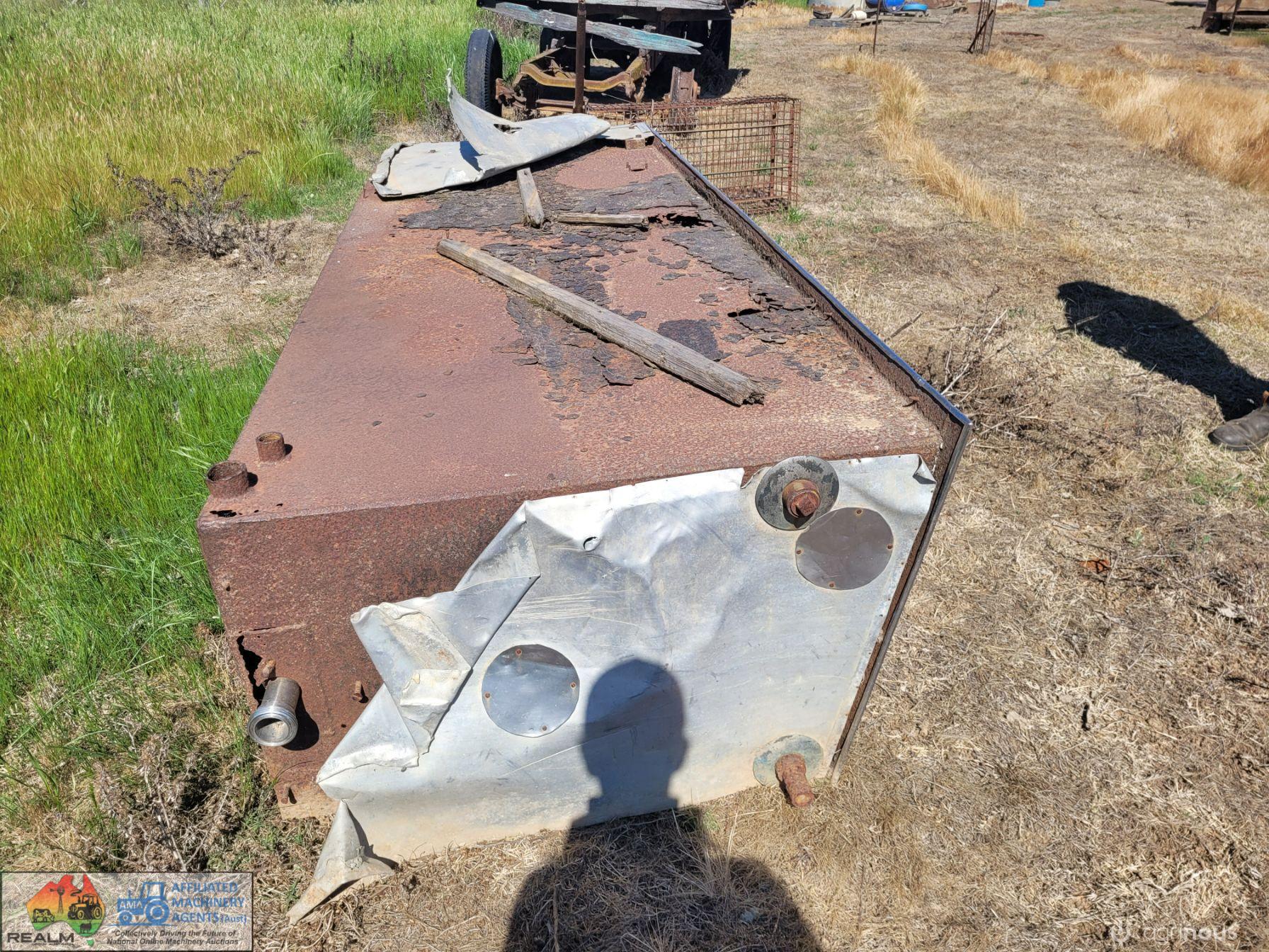 S/Steel Trough with Heater Pipes (Twin Skin) - 10ft x 2ft 6" - photo 5