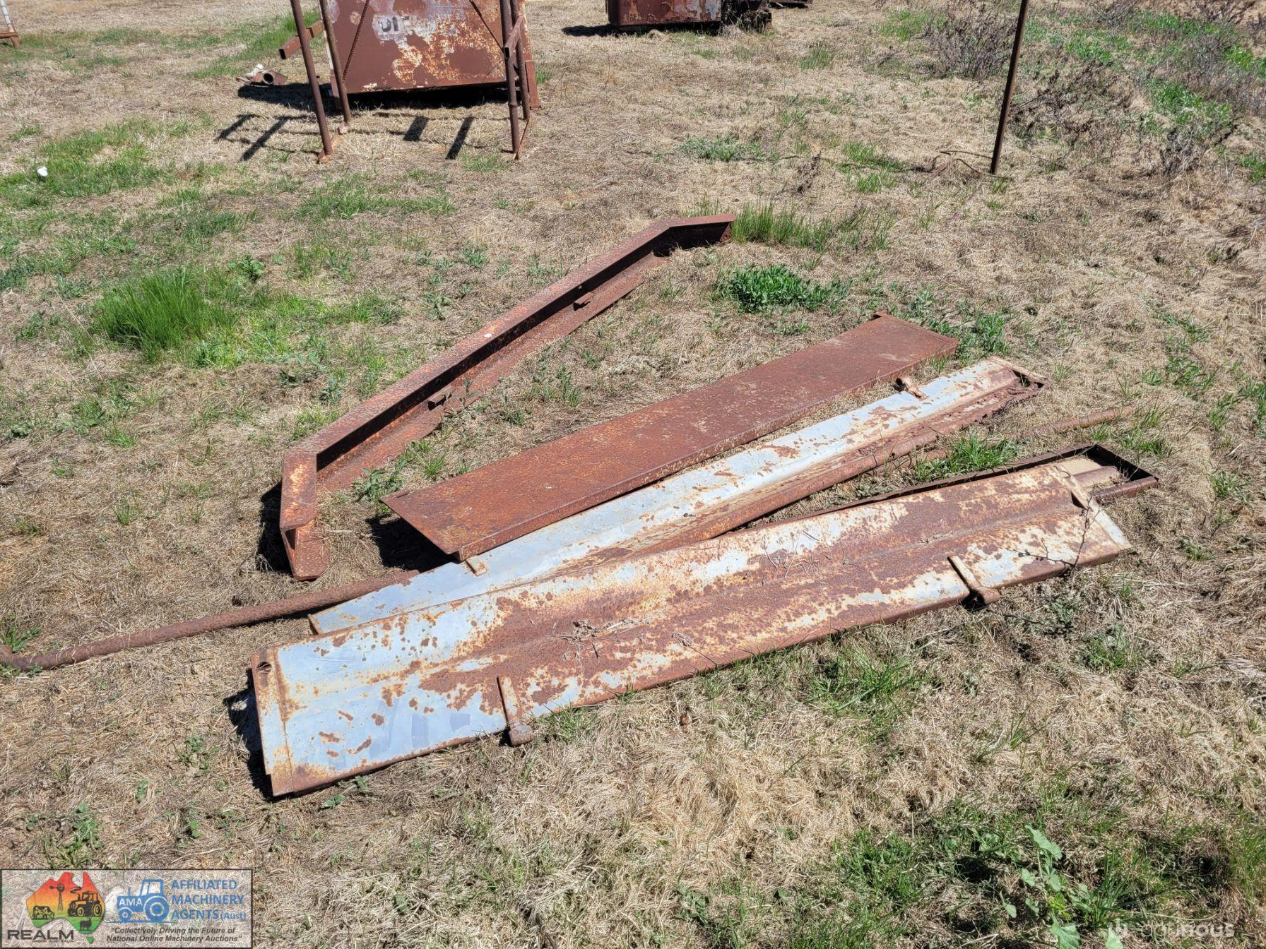 Assorted Tailgates, Dropsides & Truck Bumperbar - photo 3