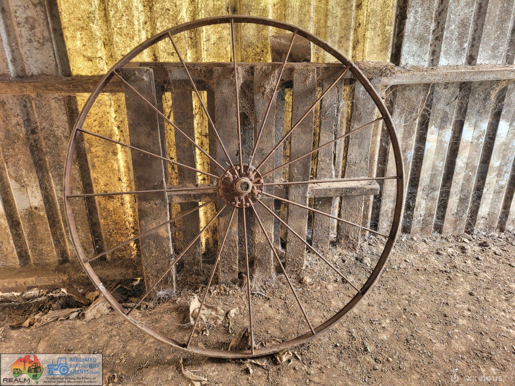 Antique Steel Combine Wheel - photo 2