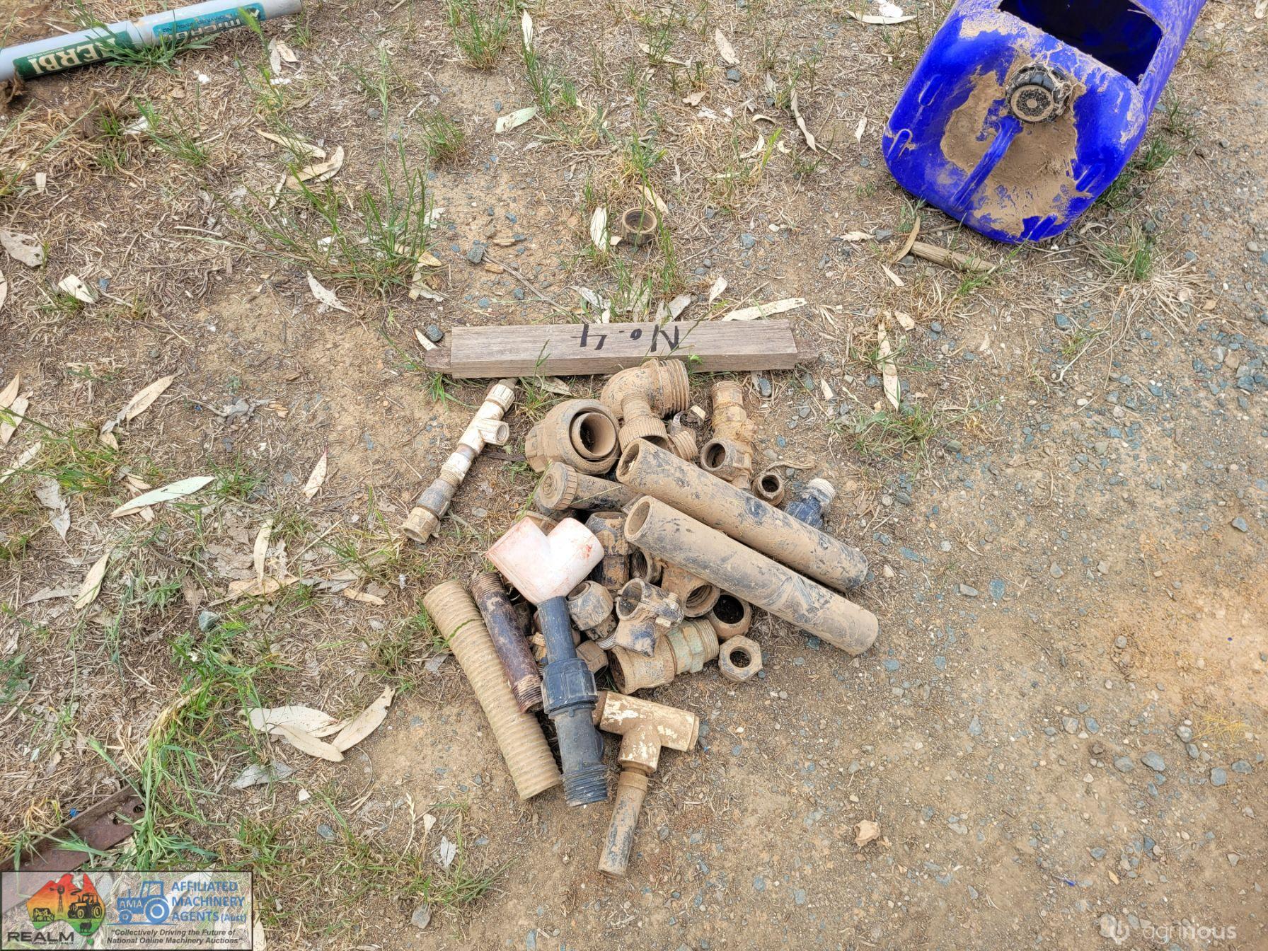 Assorted Poly Fittings (No.4)