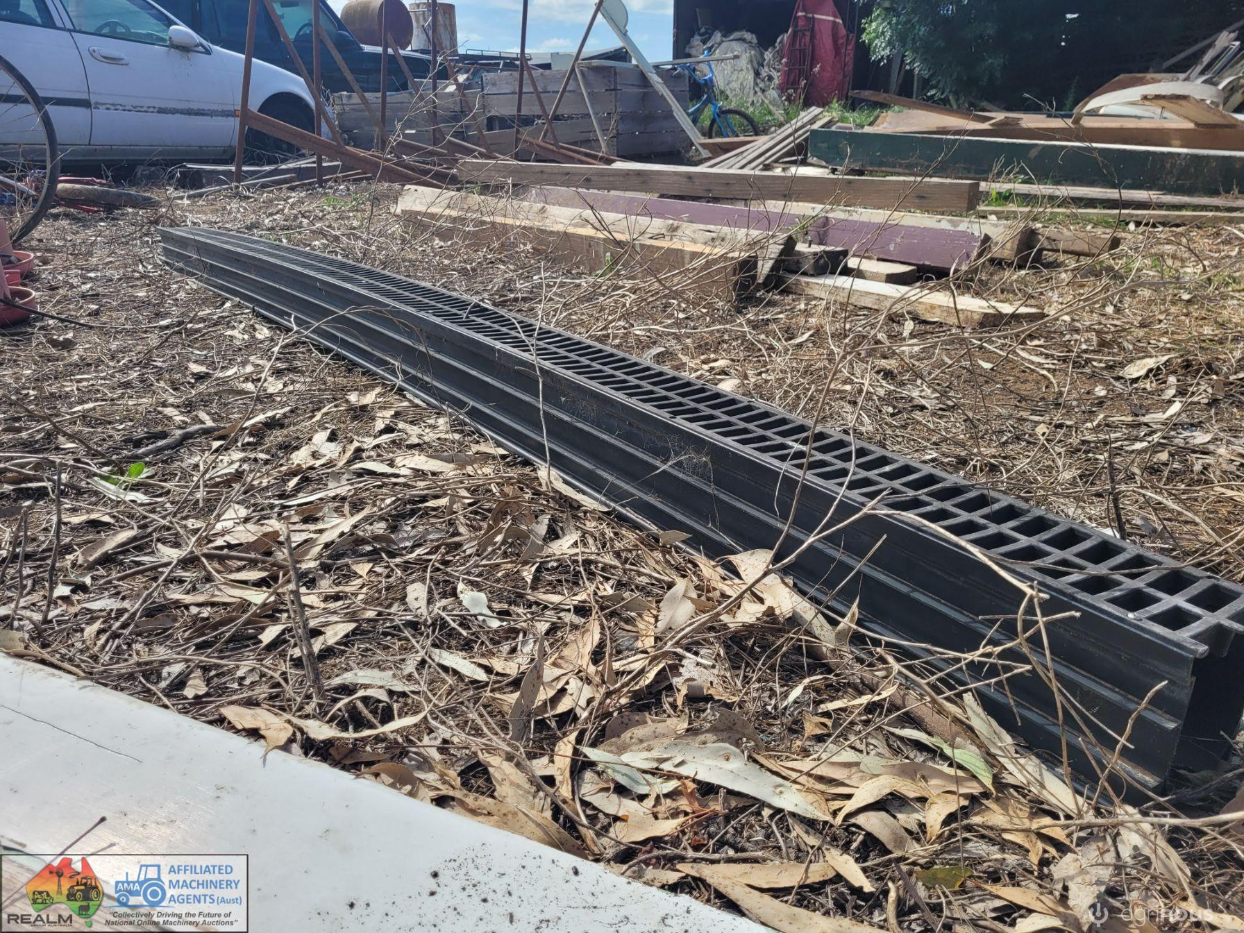 2x Drainage Pits & 3m of Channel Drain - photo 2