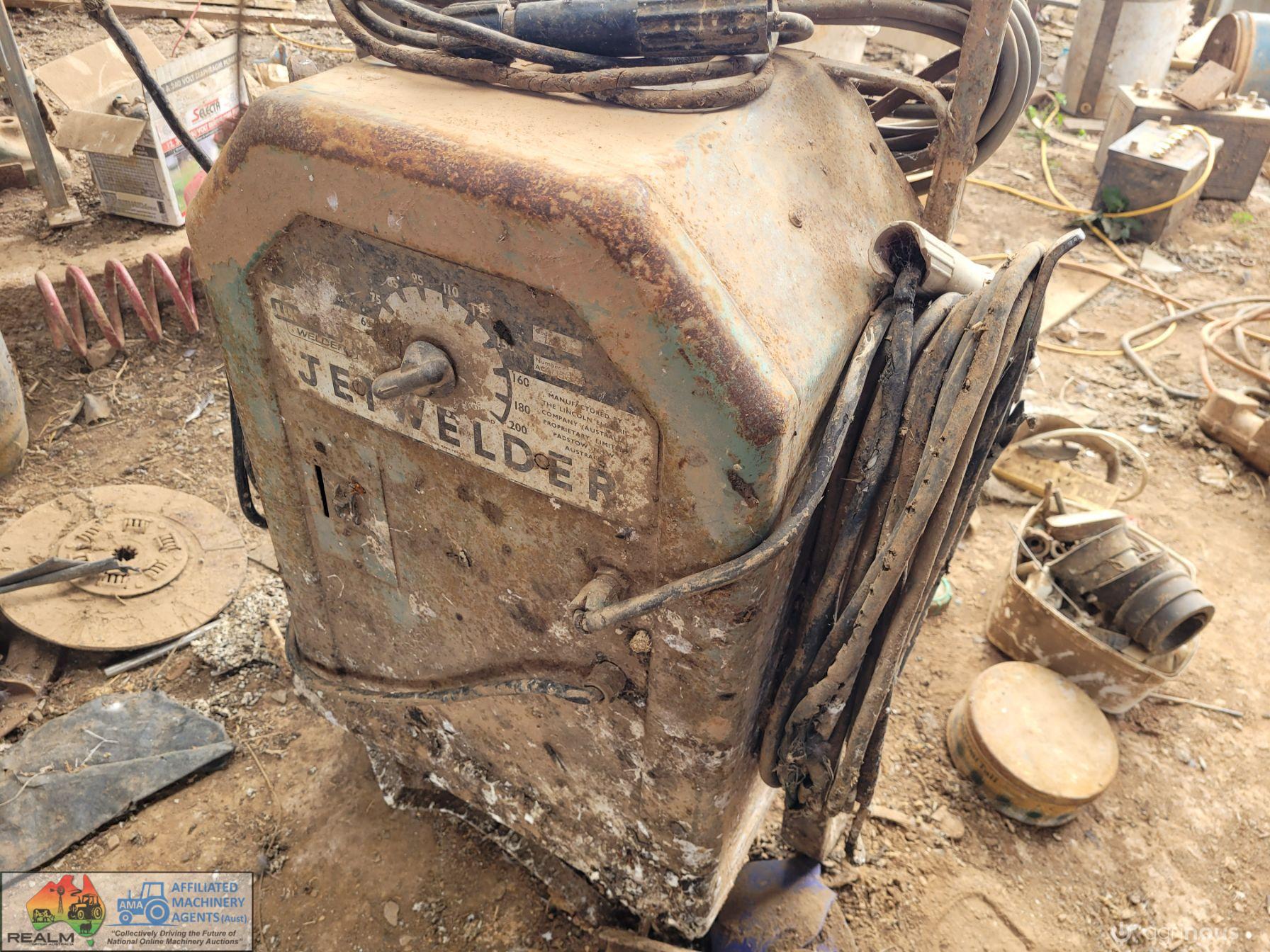 Arc Jet Welder 200 Amp with 240/280 volt imput - photo 2