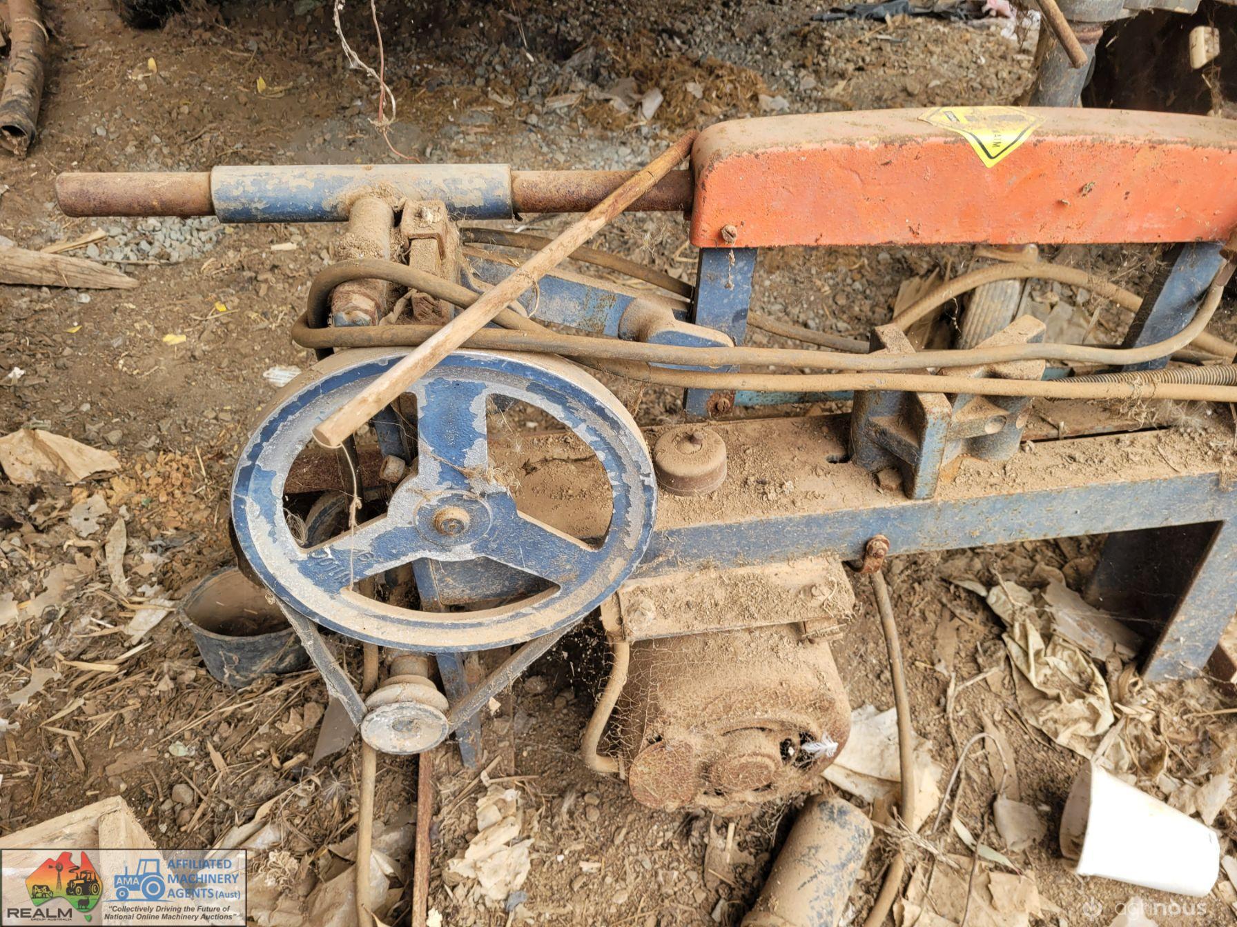 240v Power Hacksaw - photo 4