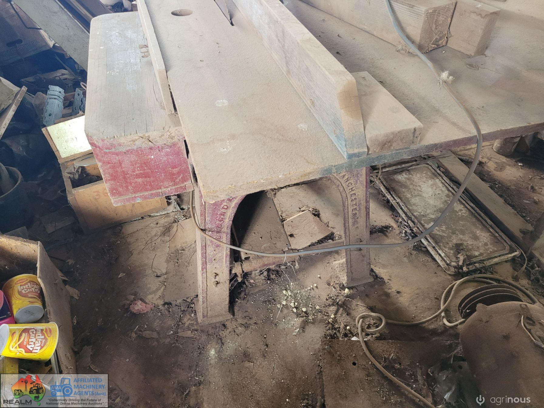 'Chandler Salford of Manchester' 8" Woodworking Saw Bench - photo 9