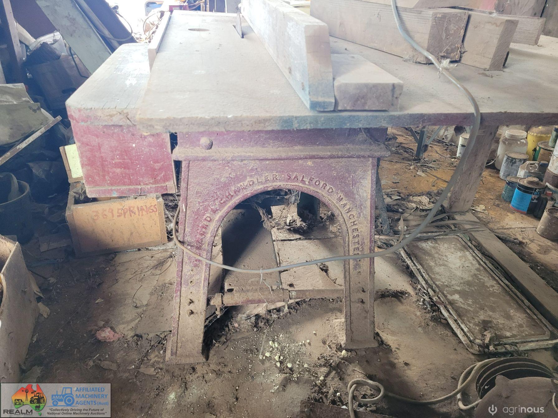 'Chandler Salford of Manchester' 8" Woodworking Saw Bench - photo 2