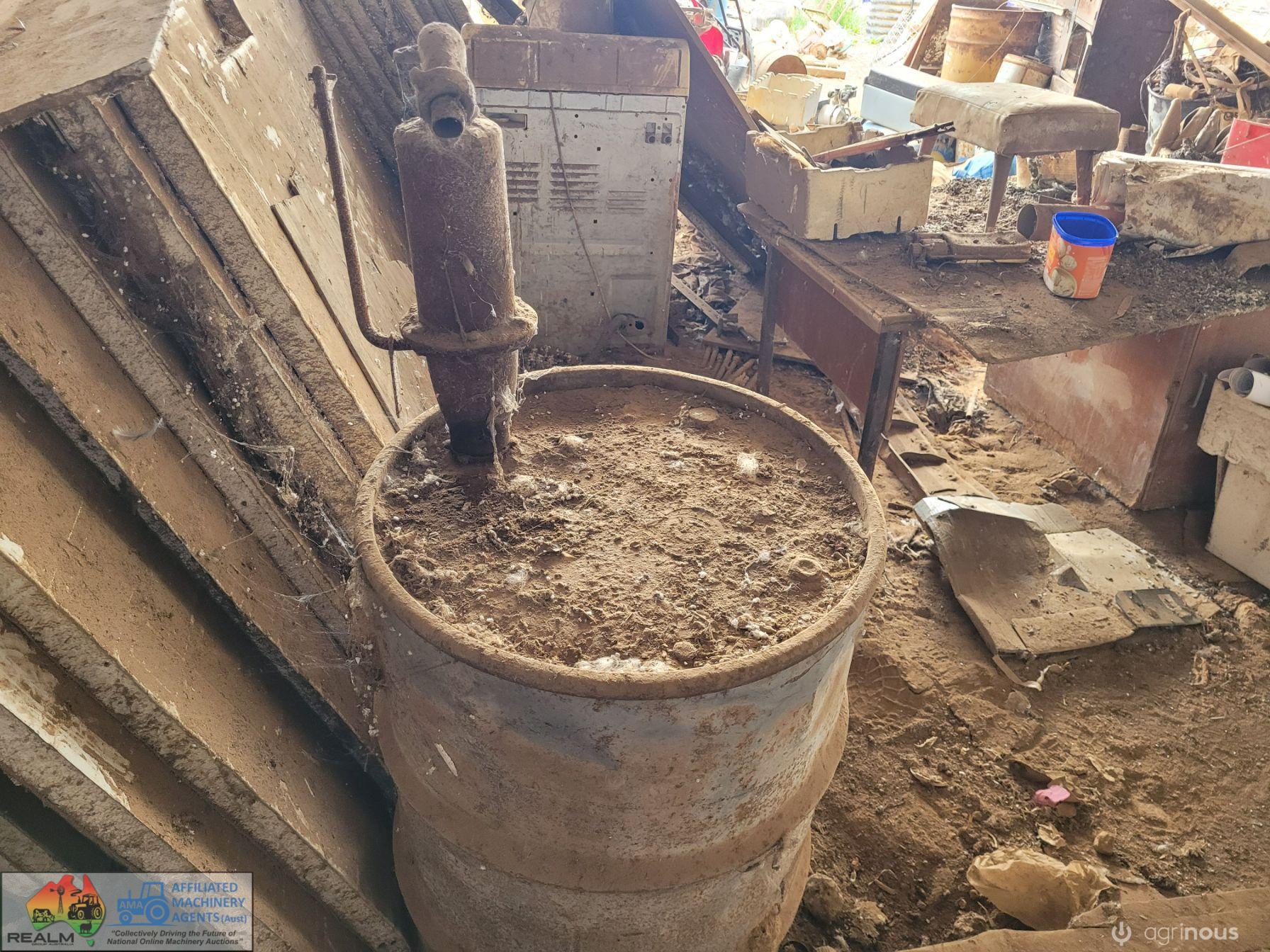 Heavy Gauge 44 Gallon Drum with Fuel Pump - photo 2