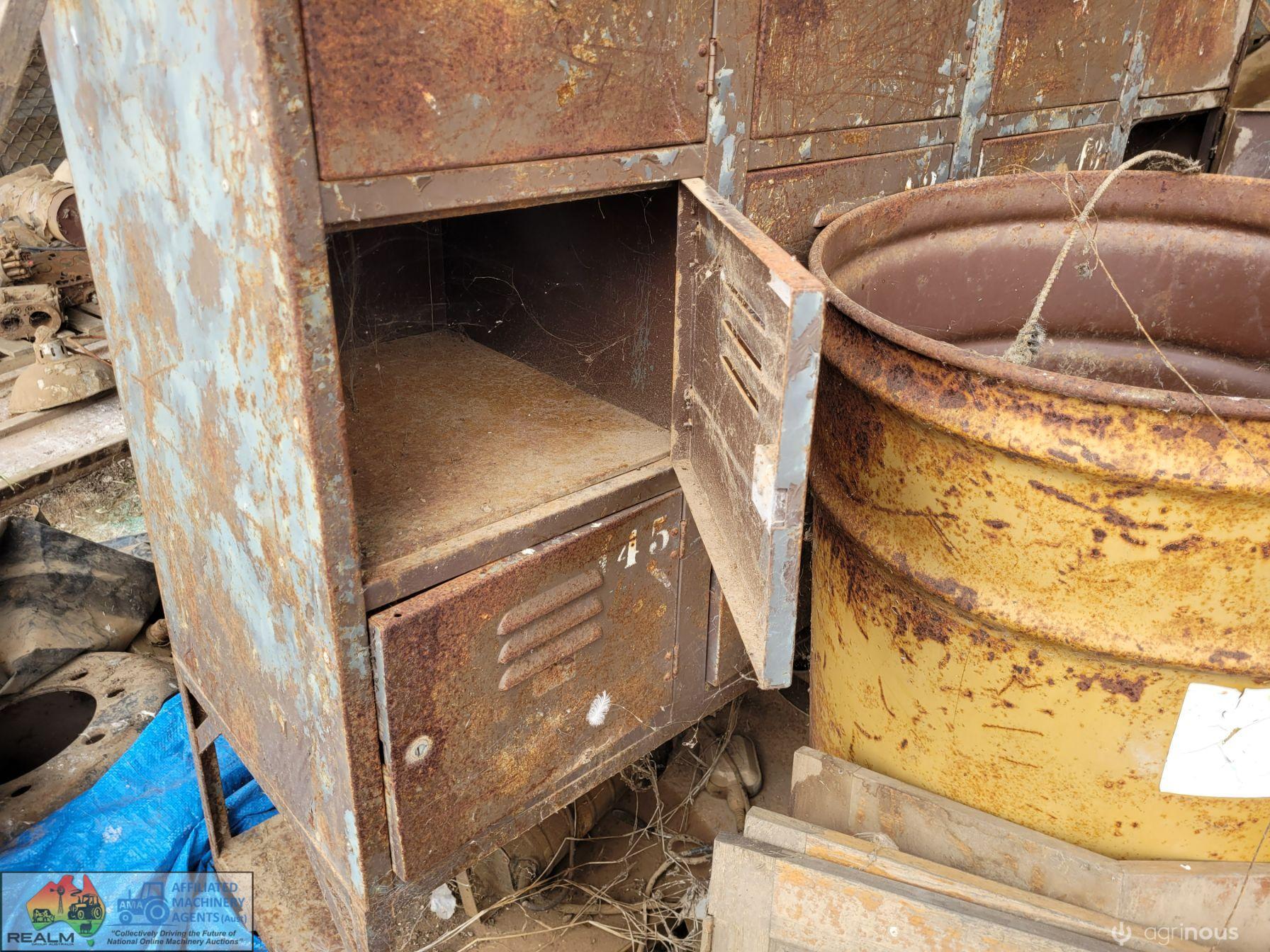 12 Cupboard Steel Workshop Cabinet/Locker - photo 3