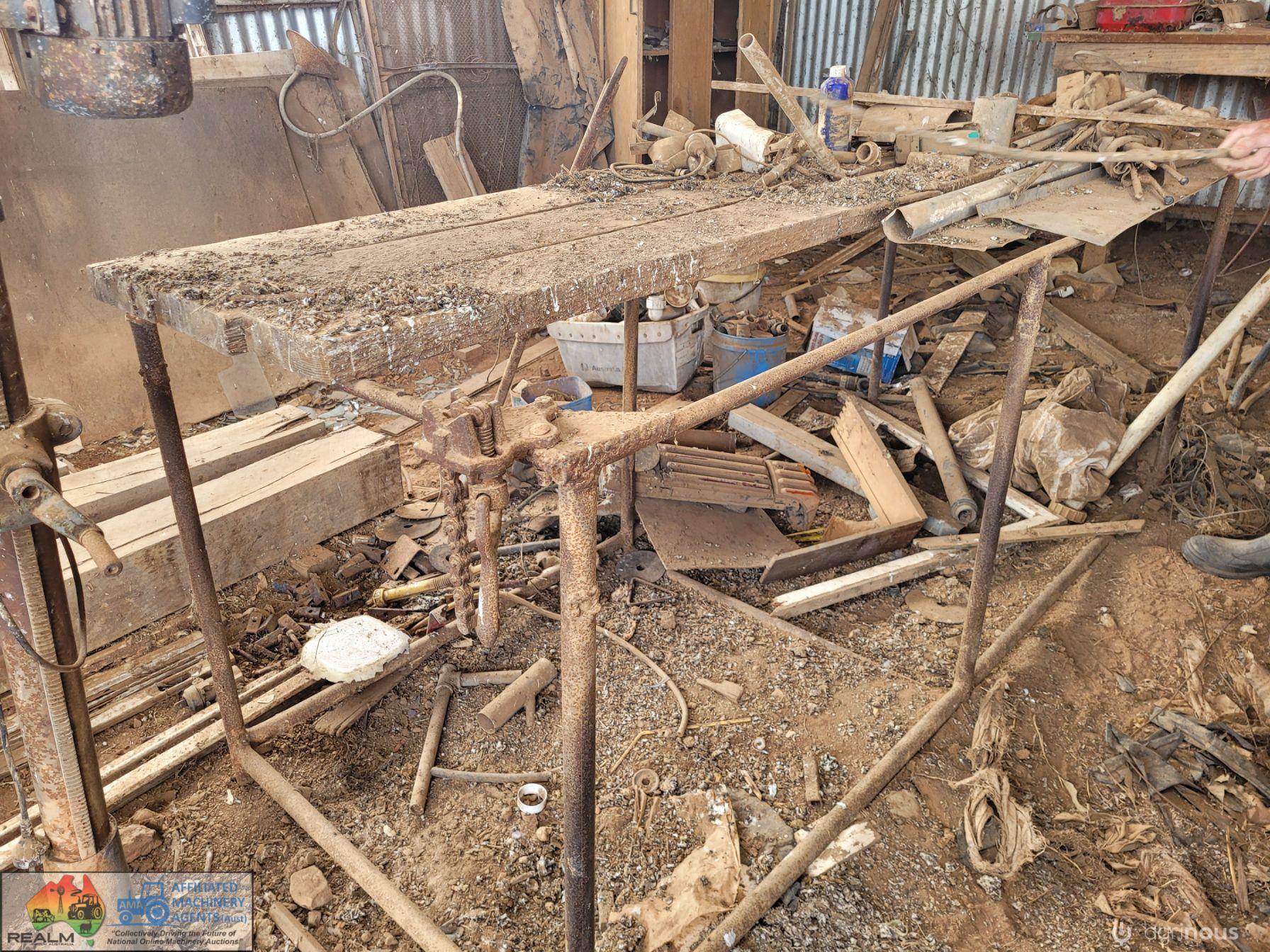 Steel W/shop Bench Frame with Pipe Vice