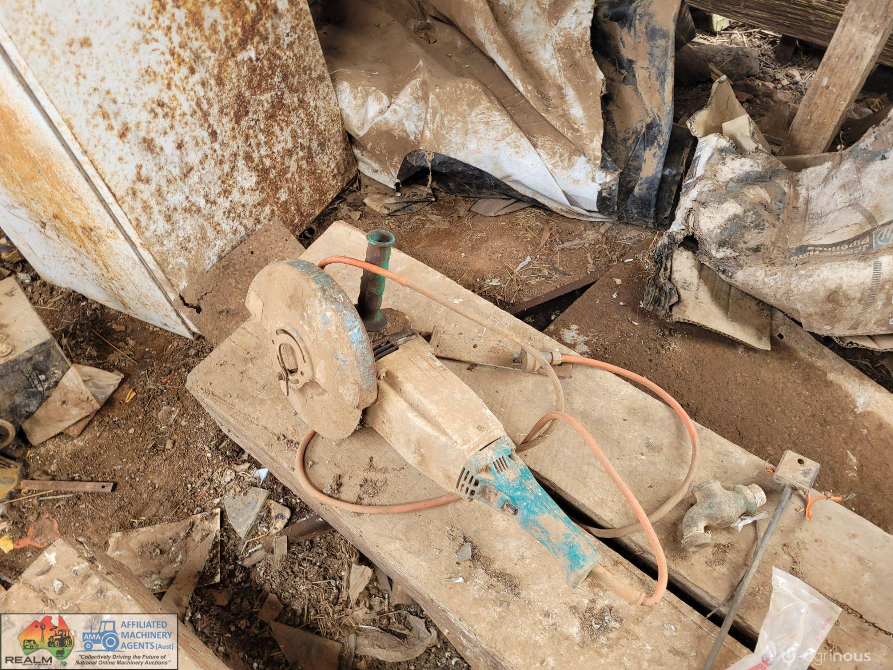 Wolf 9" Angle Grinder - photo 4