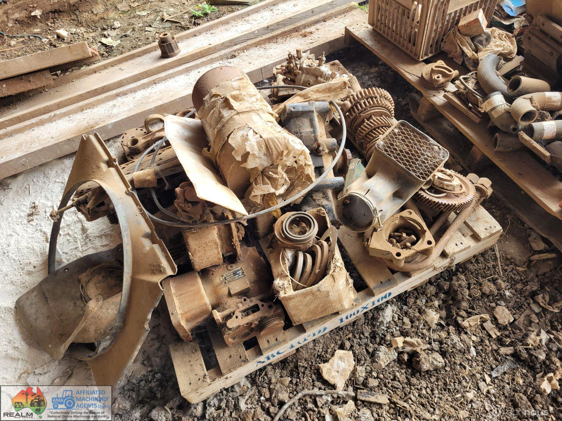 2 Pallets of Assorted Truck Parts - photo 6