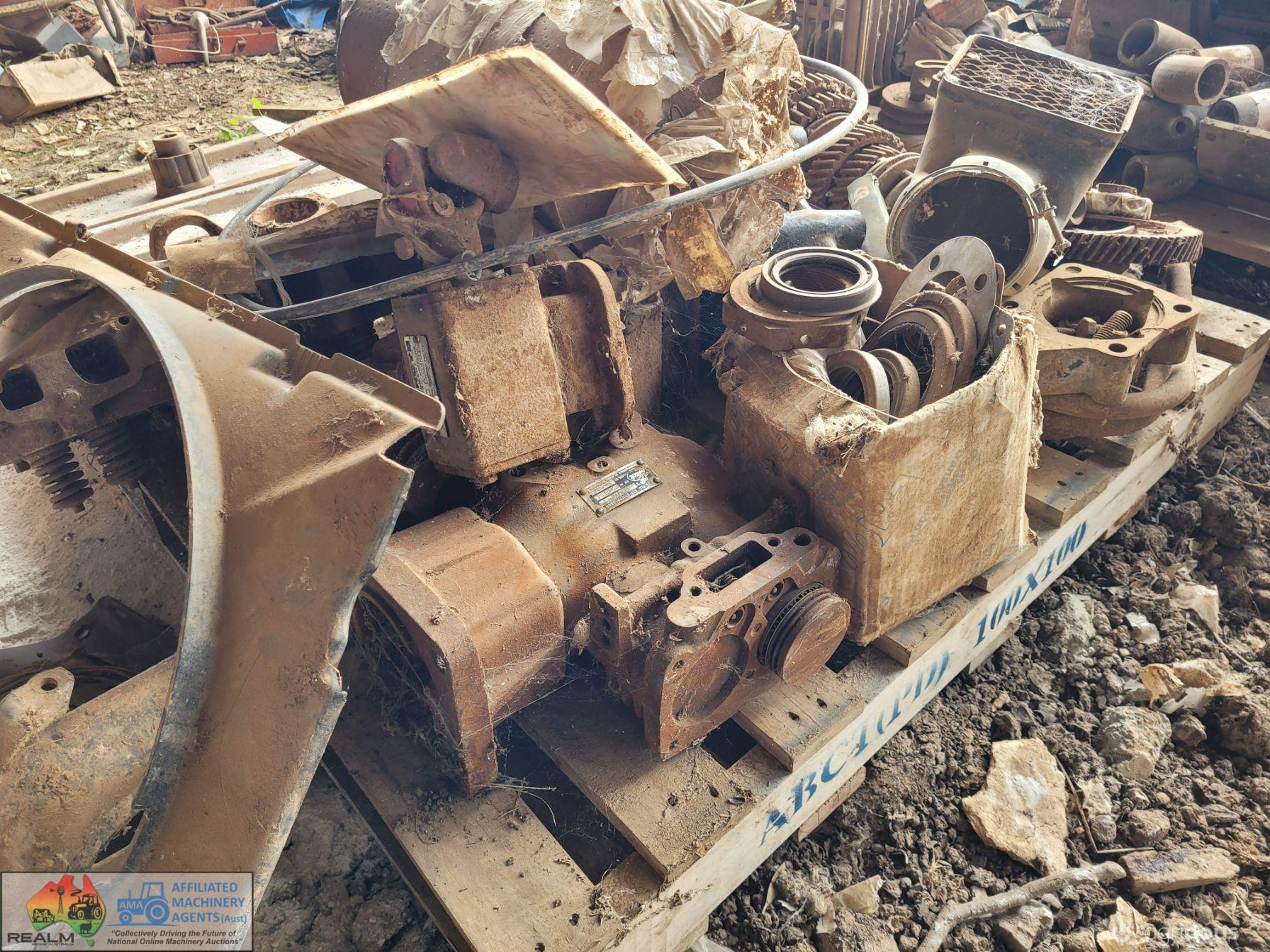 2 Pallets of Assorted Truck Parts - photo 18