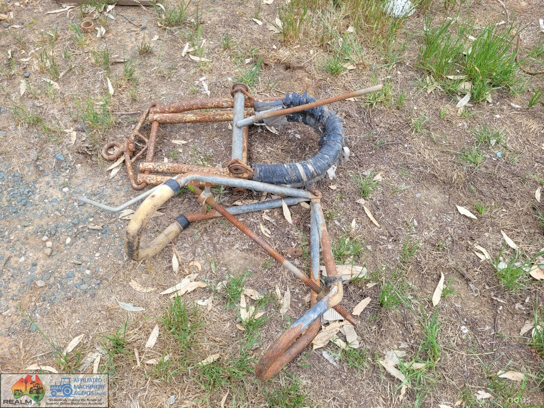 2x Hip Clamps - photo 3
