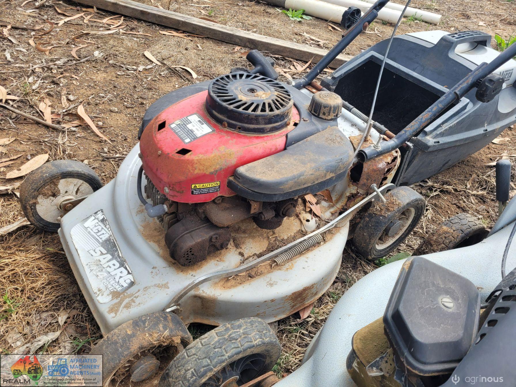 3x Lawn Mowers - photo 4