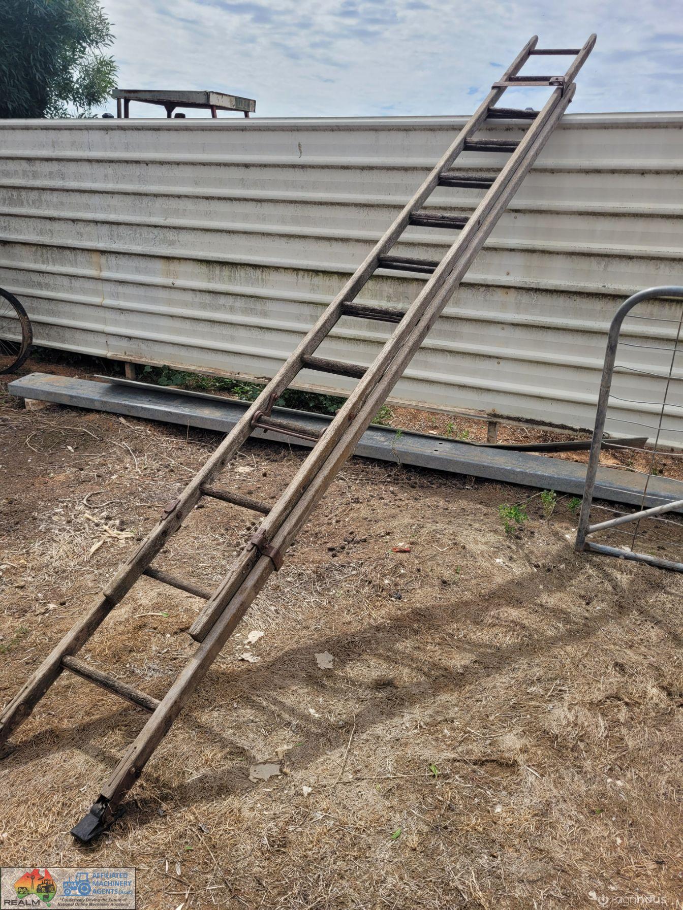 Timber Extension Ladder - photo 3