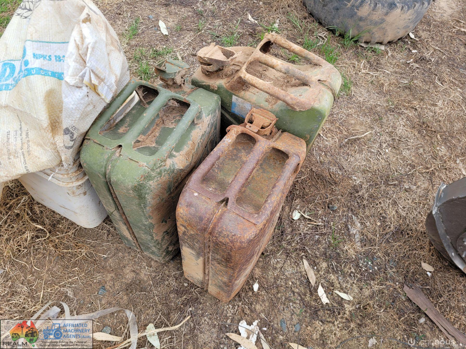 3x Jerry Cans - photo 2