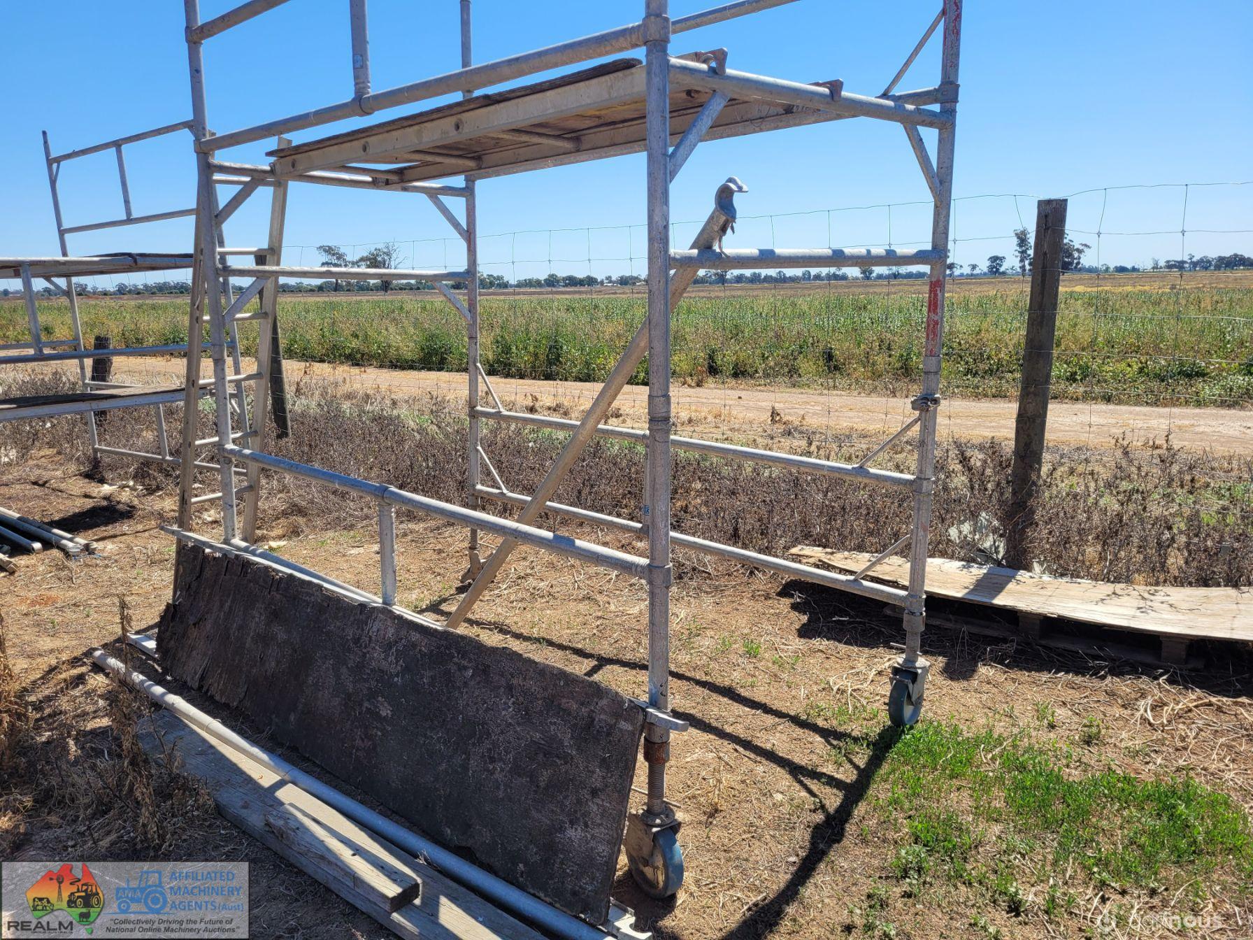 Scaffold with Ladder & 2 Platforms (2.5 x 1.35 x 3m High) - photo 4