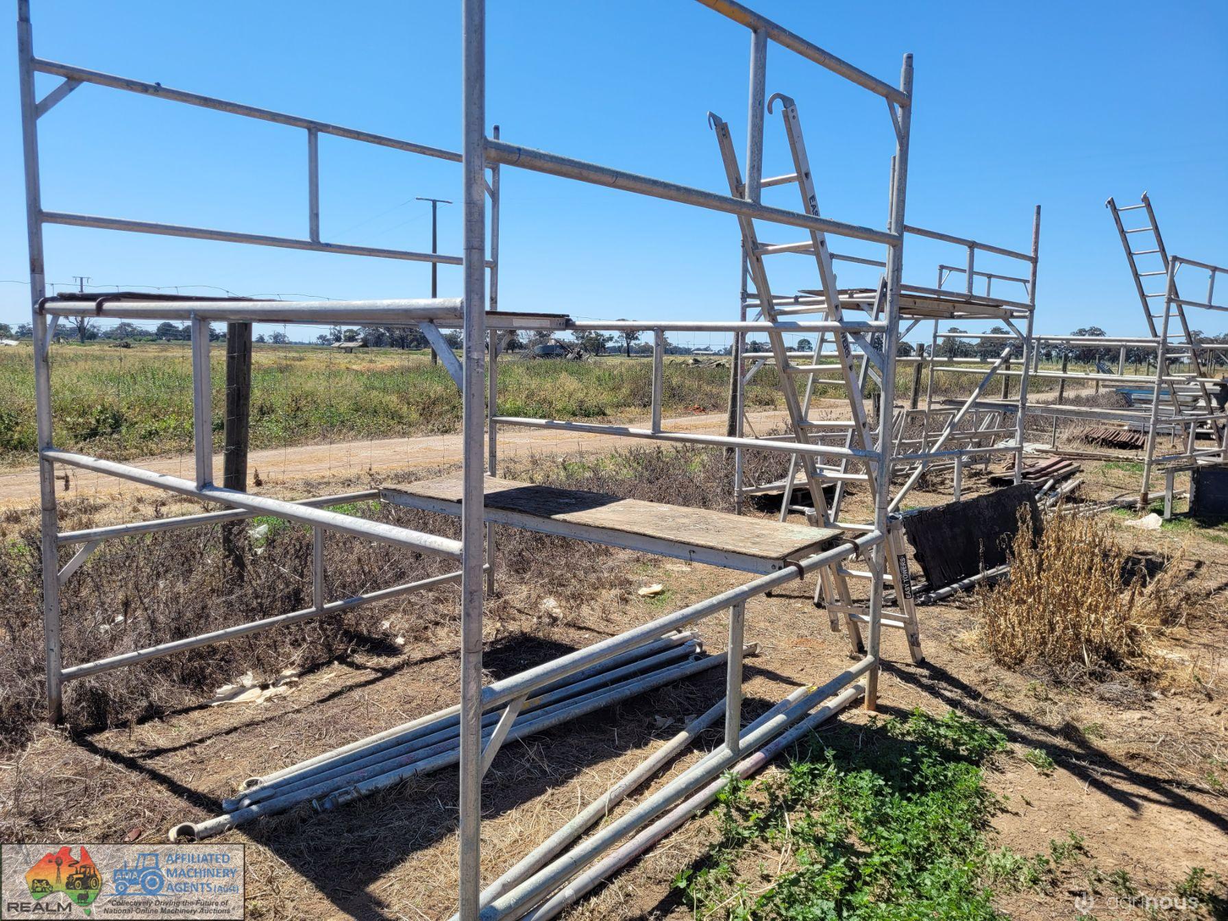 Scaffold with Ladder & 2 Platforms (2.5 x 2.5 x 2.7m High) - photo 3