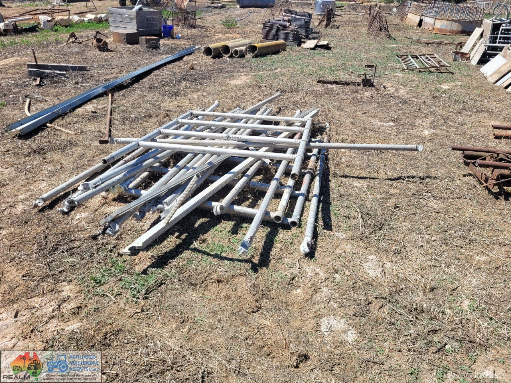 Assorted Scaffold Tubing, Braces & Panels - photo 3
