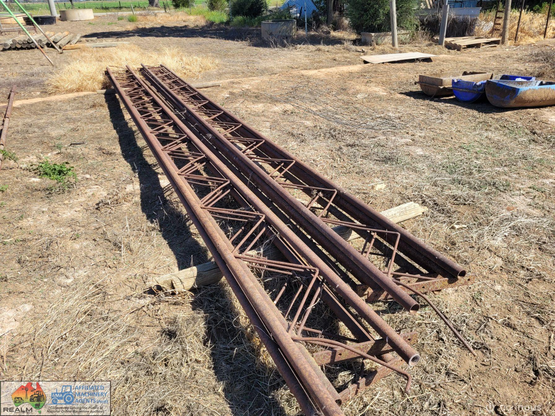8x Steel Roof Trusses (7.6m x 380)