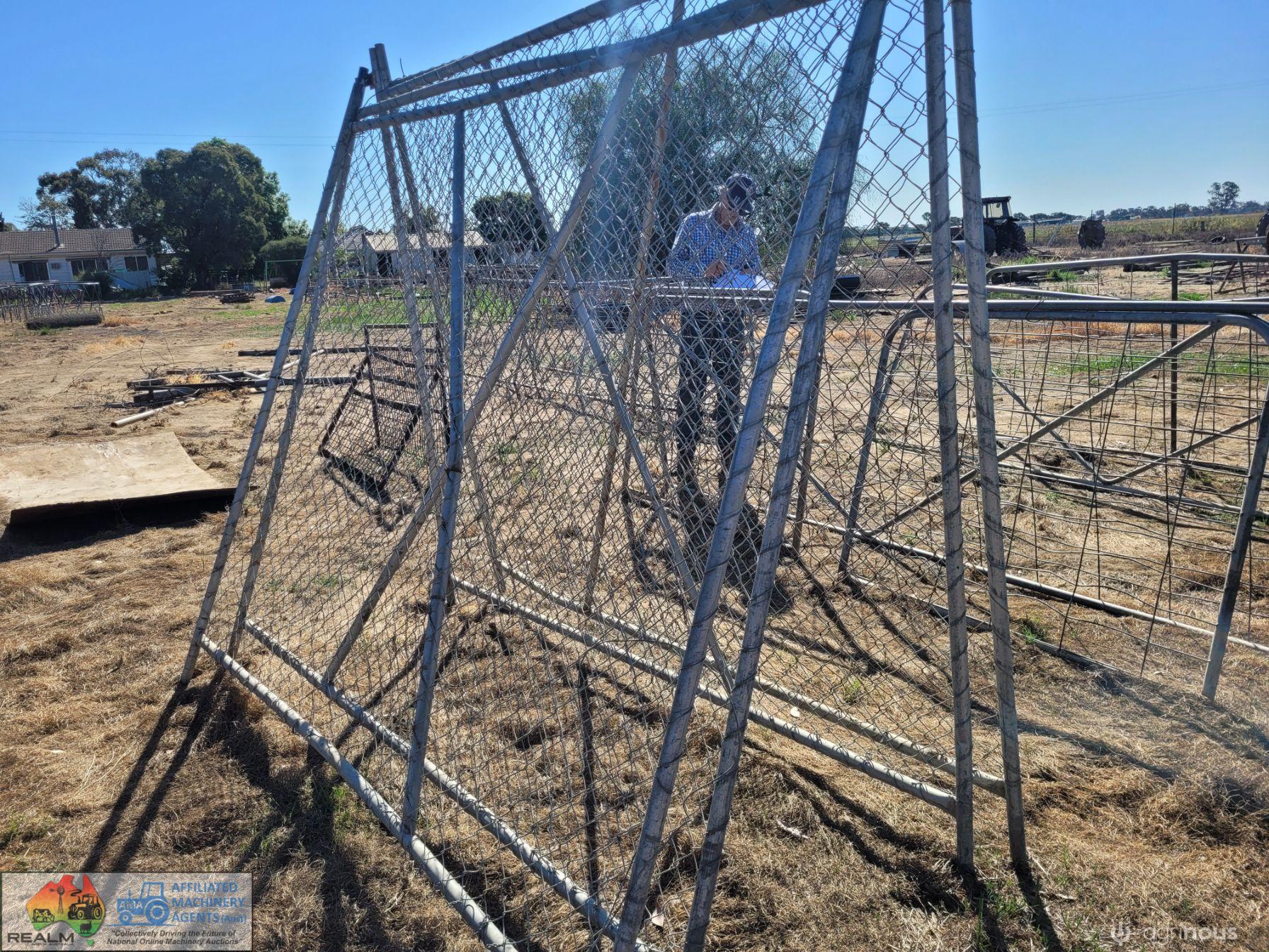 4x Cyclone Security Mesh Panels (2.3 x 2.1 High) - photo 3