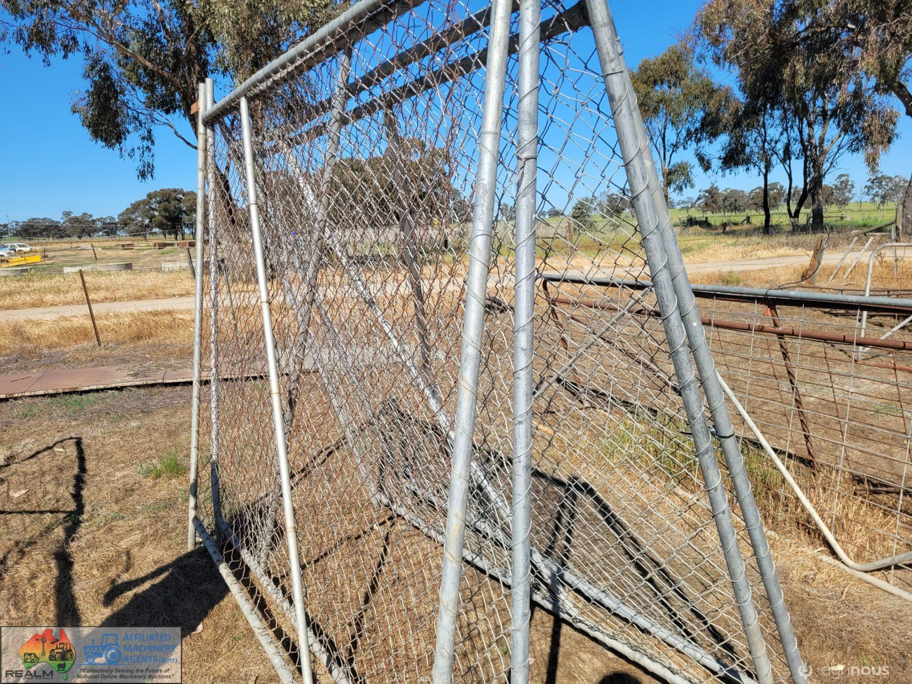 4x Cyclone Security Mesh Panels (2.3 x 2.1 High) - photo 2