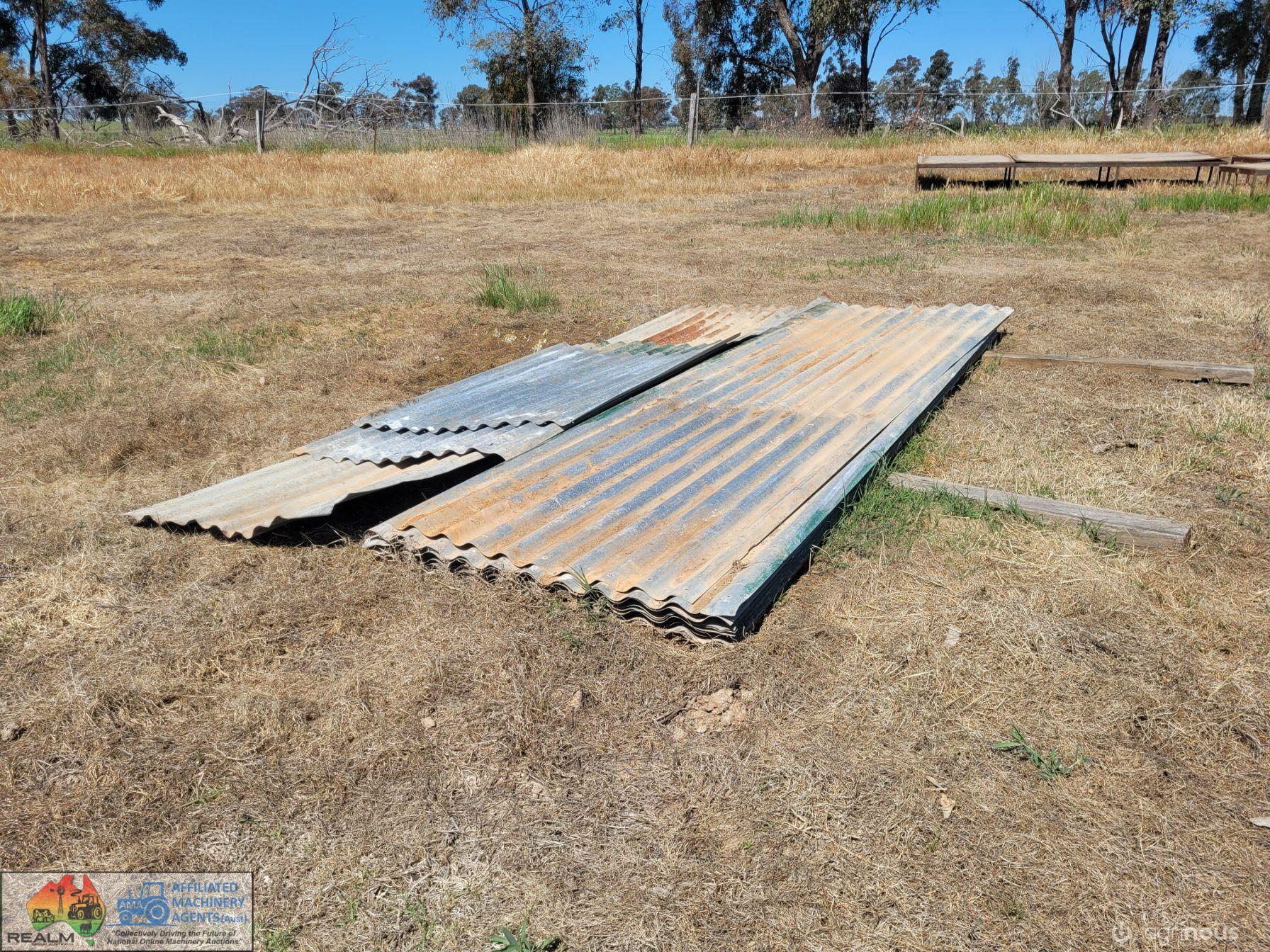 18x 10ft Sheets of Good Corrugated Iron - photo 2
