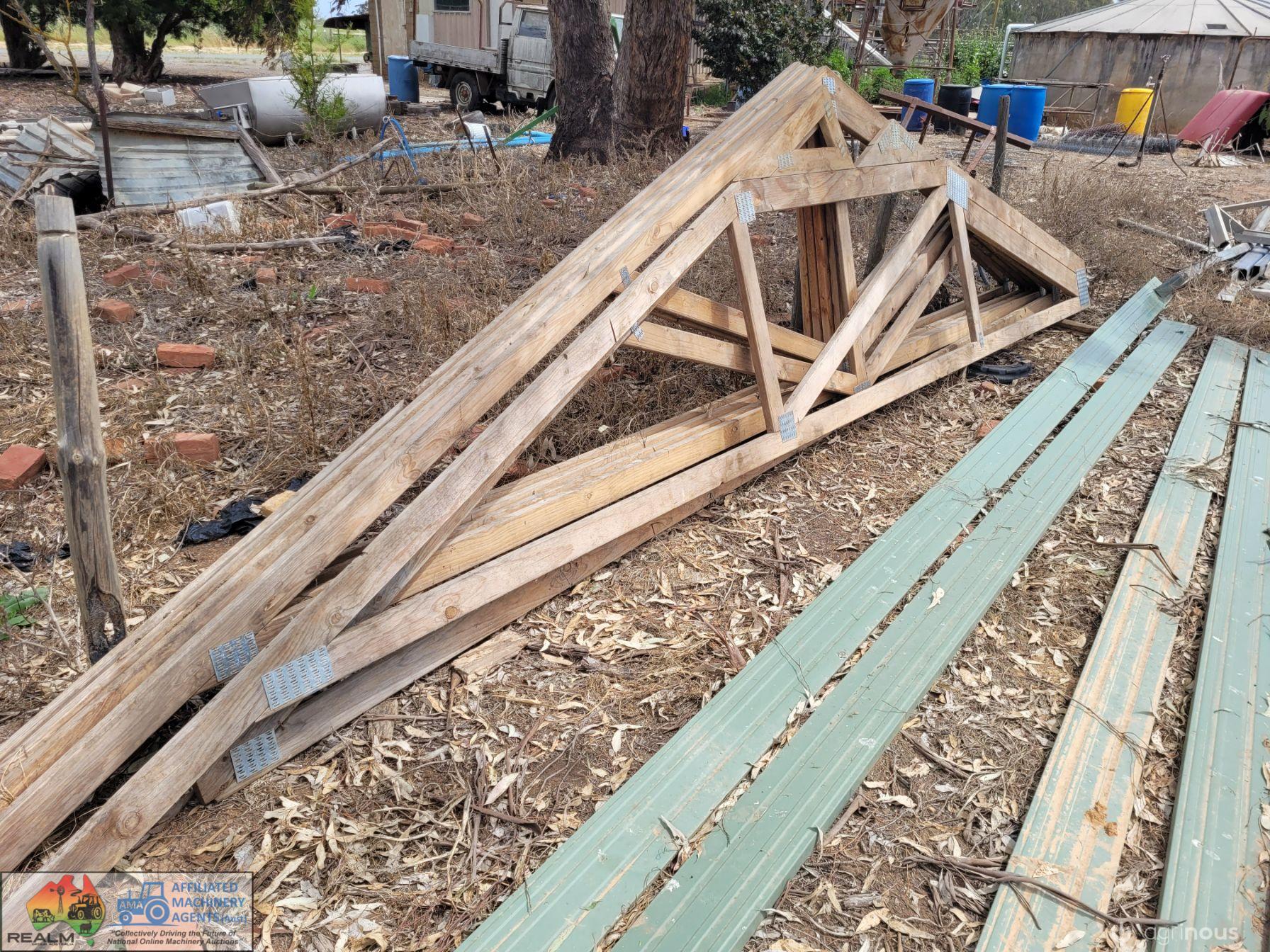 6x Timber Roof Trusses (5.6m wide with 1.36m pitch)