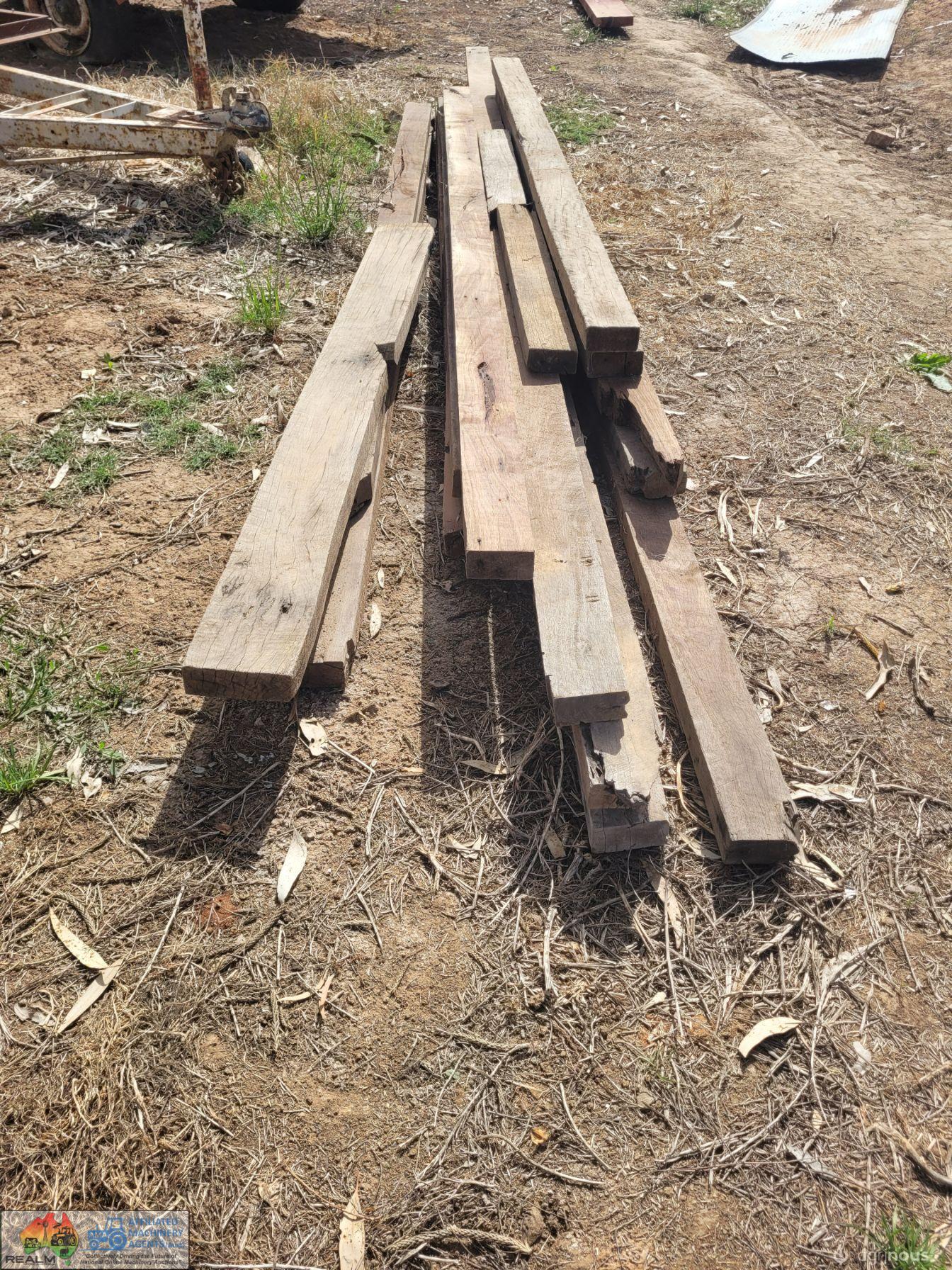 Assorted Lengths of Redgum Timber - photo 2