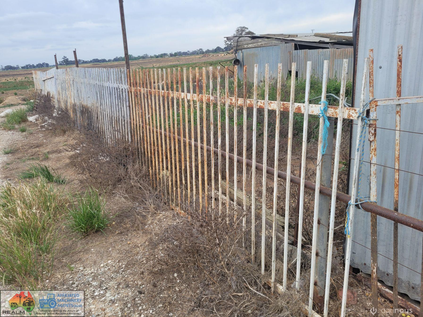 9x Steel Pool Fence Panels (1.5m x 2.6m) - photo 8