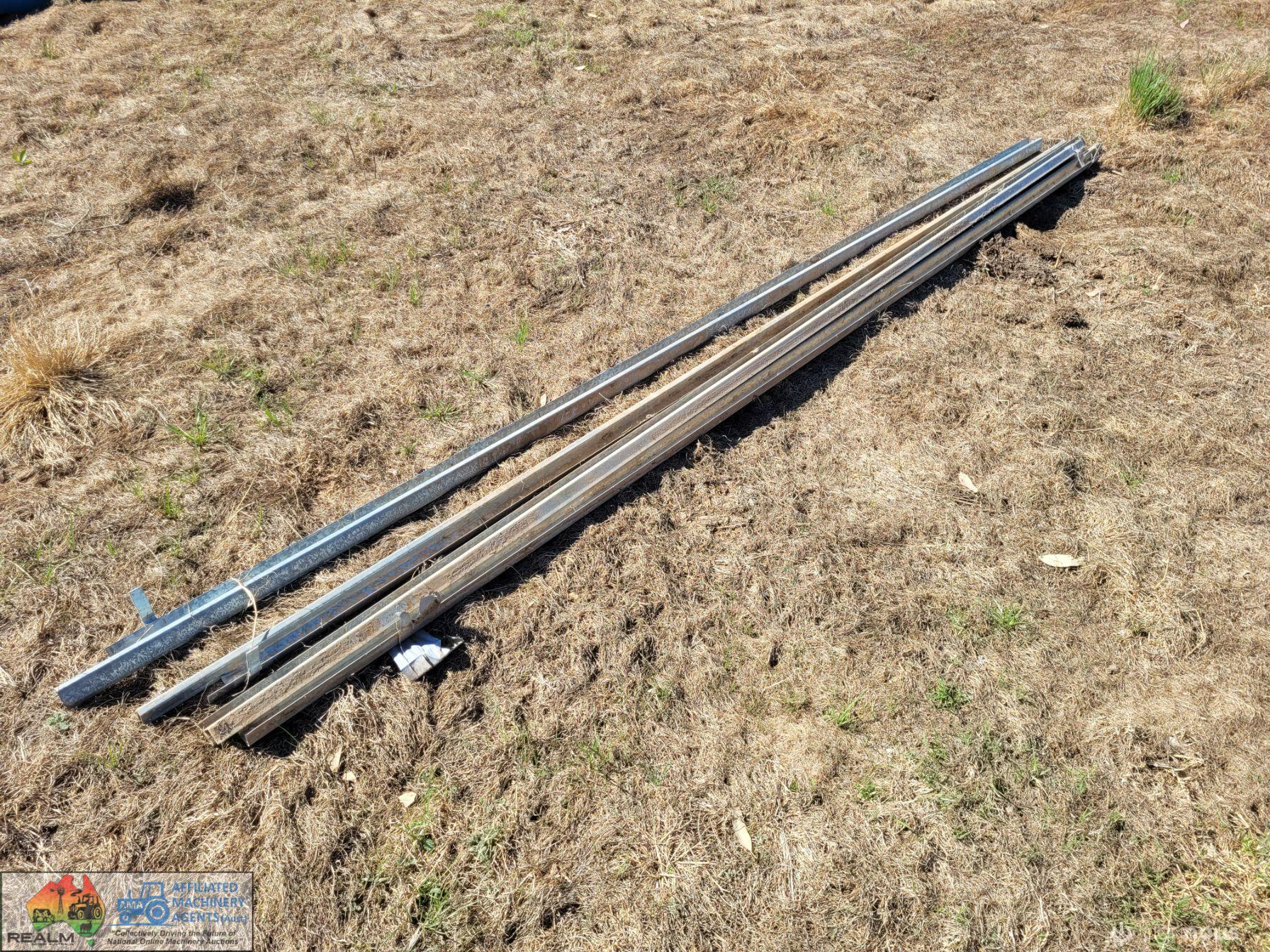 4x Roller Door Tracks (New) - photo 2