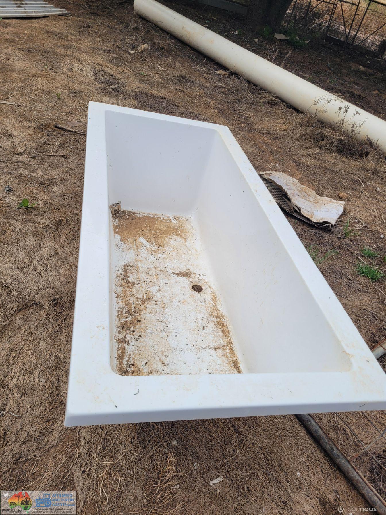 New Fibreglass Bath Tub (1800 x 800) - photo 5