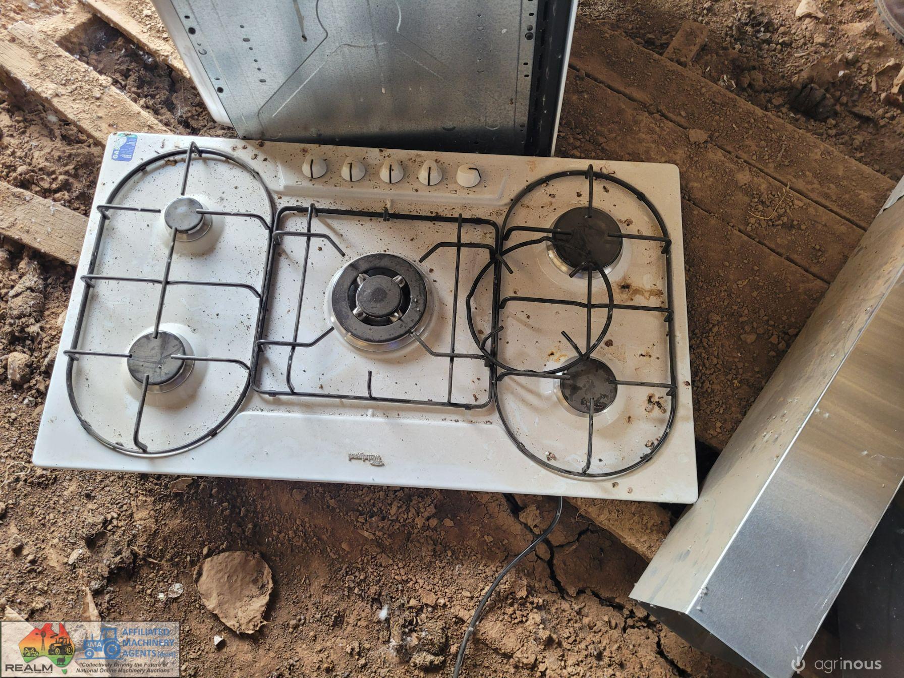 Working Elec. Oven, Gas Hotplate & Qasar Range Hood - photo 4