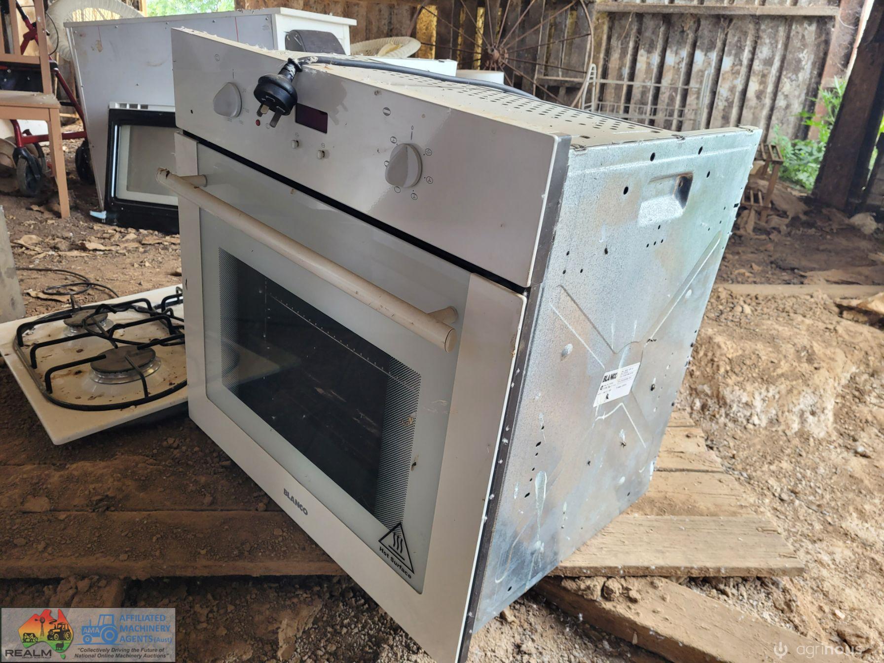 Working Elec. Oven, Gas Hotplate & Qasar Range Hood - photo 3