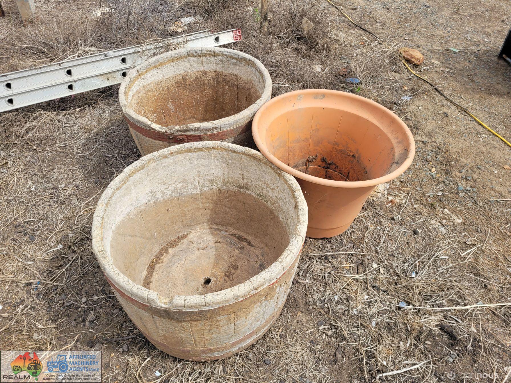 3x Large Planter Tubs - photo 2