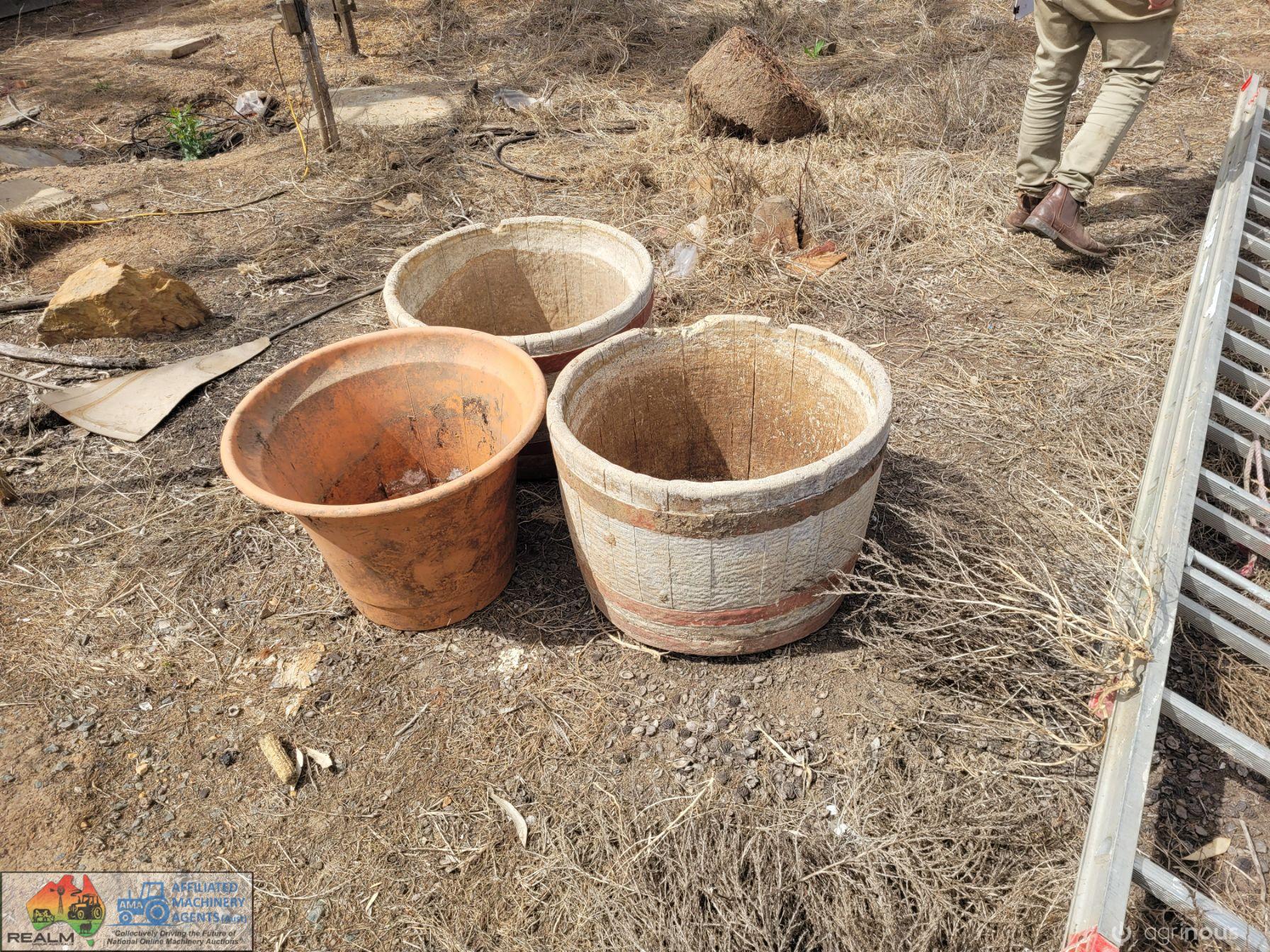 3x Large Planter Tubs - photo 4