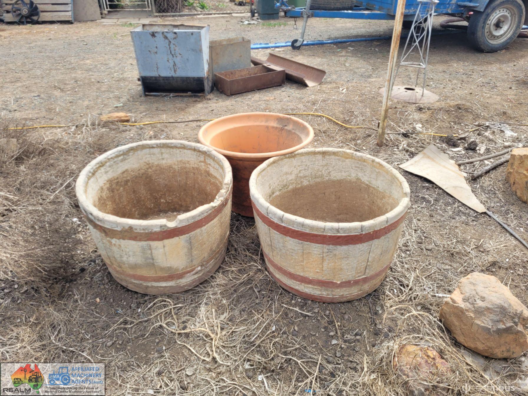 3x Large Planter Tubs