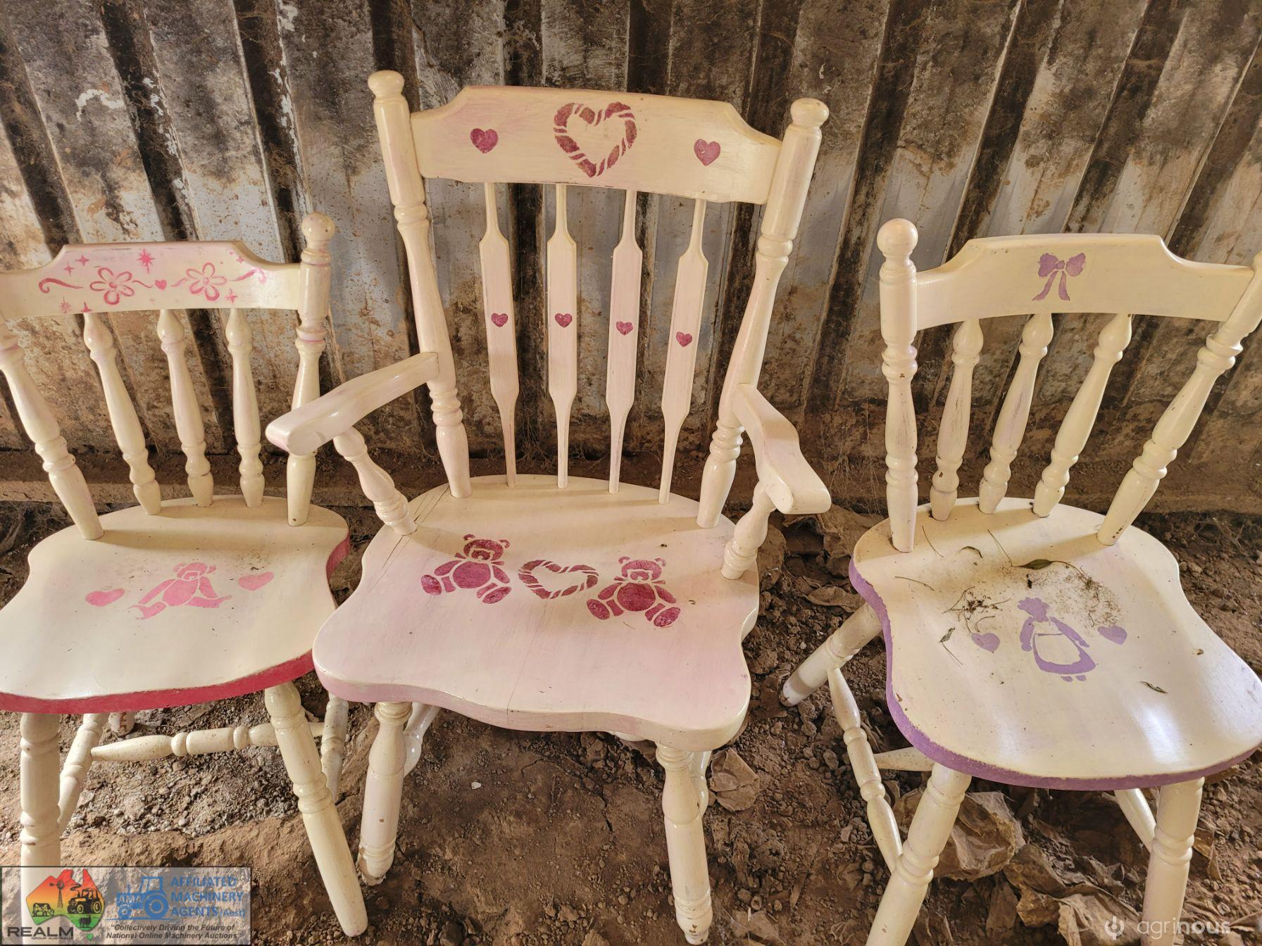 3x Decorative White Chairs - photo 2