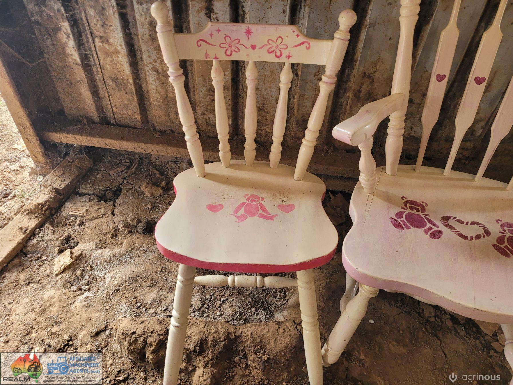 3x Decorative White Chairs - photo 4