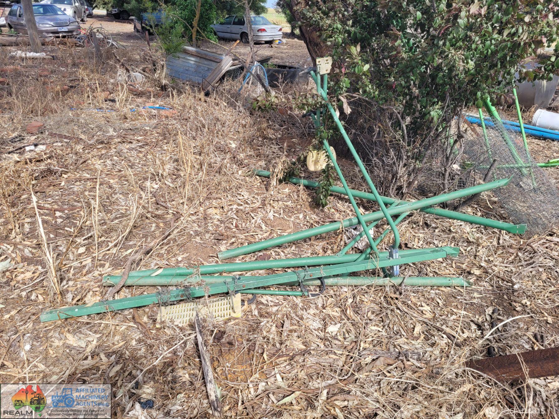 2x Hills Swing-set Frames - photo 3