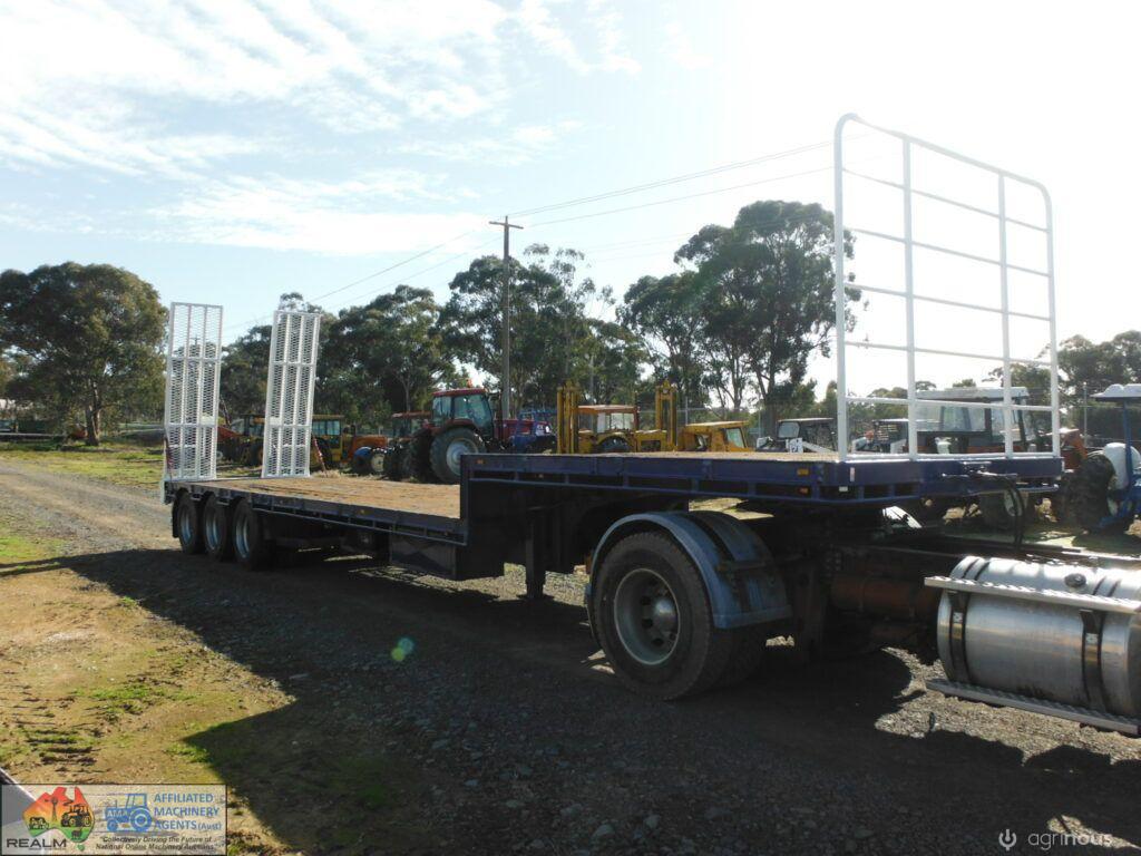 1991 Krueger Drop Deck Trailer (VIN: 6FH7105ABMM004008) - photo 2